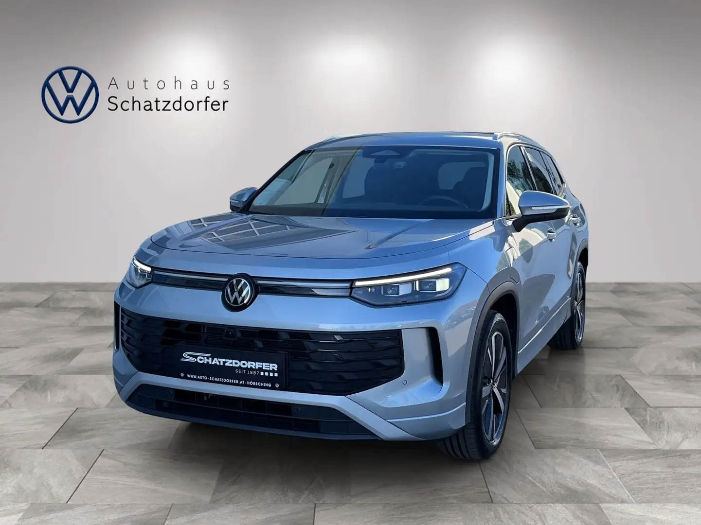 Volkswagen Tayron Friends eHybrid DSG 150kW Silber - 1