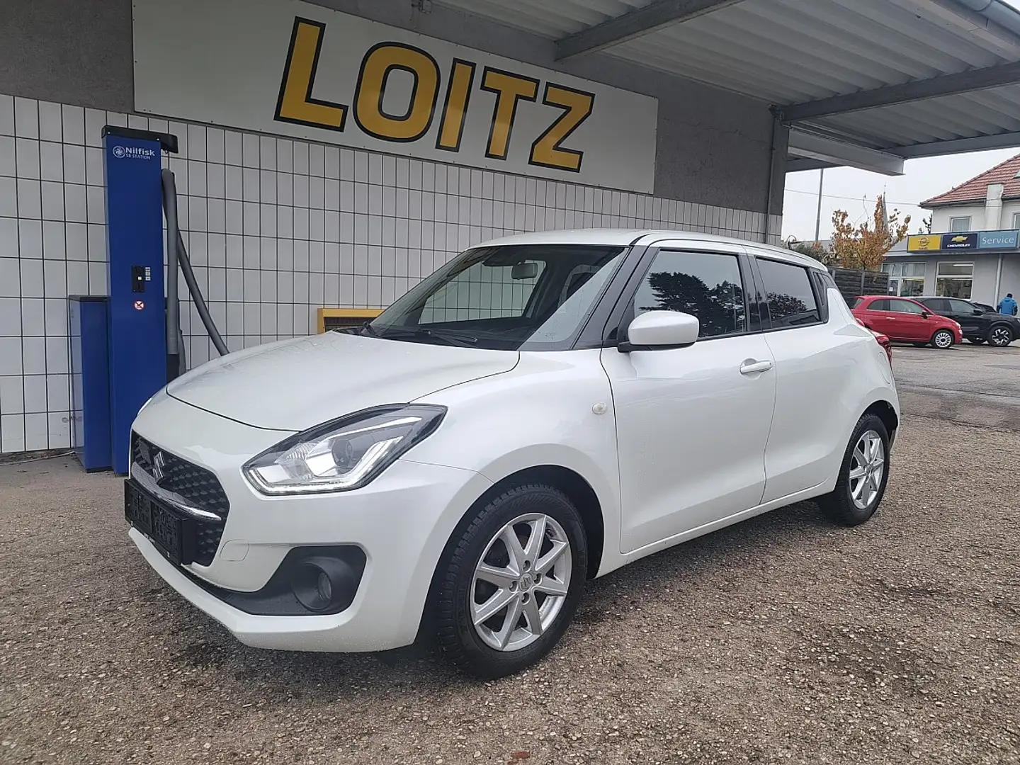 Suzuki Swift 1,2 Hybrid DualJet Shine CVT Blanc - 1