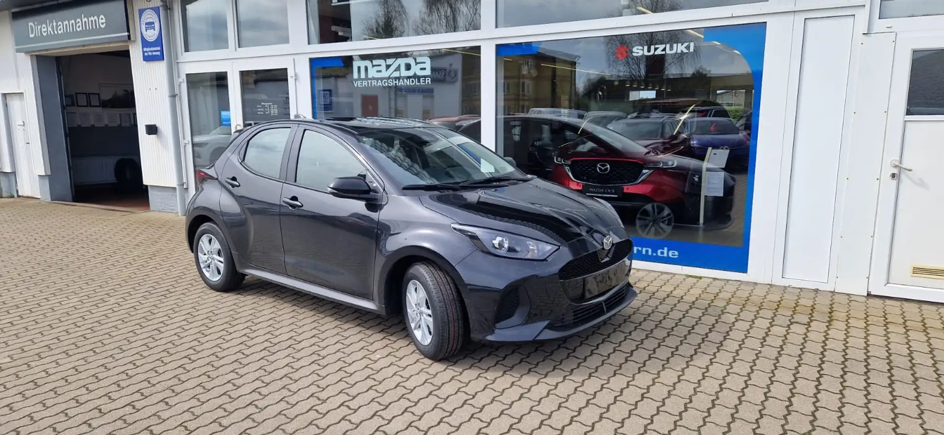 Mazda 2 HYBRID 1.5L VVT-i 116 PS e-CVT FWD CENTRE-LINE Schwarz - 1