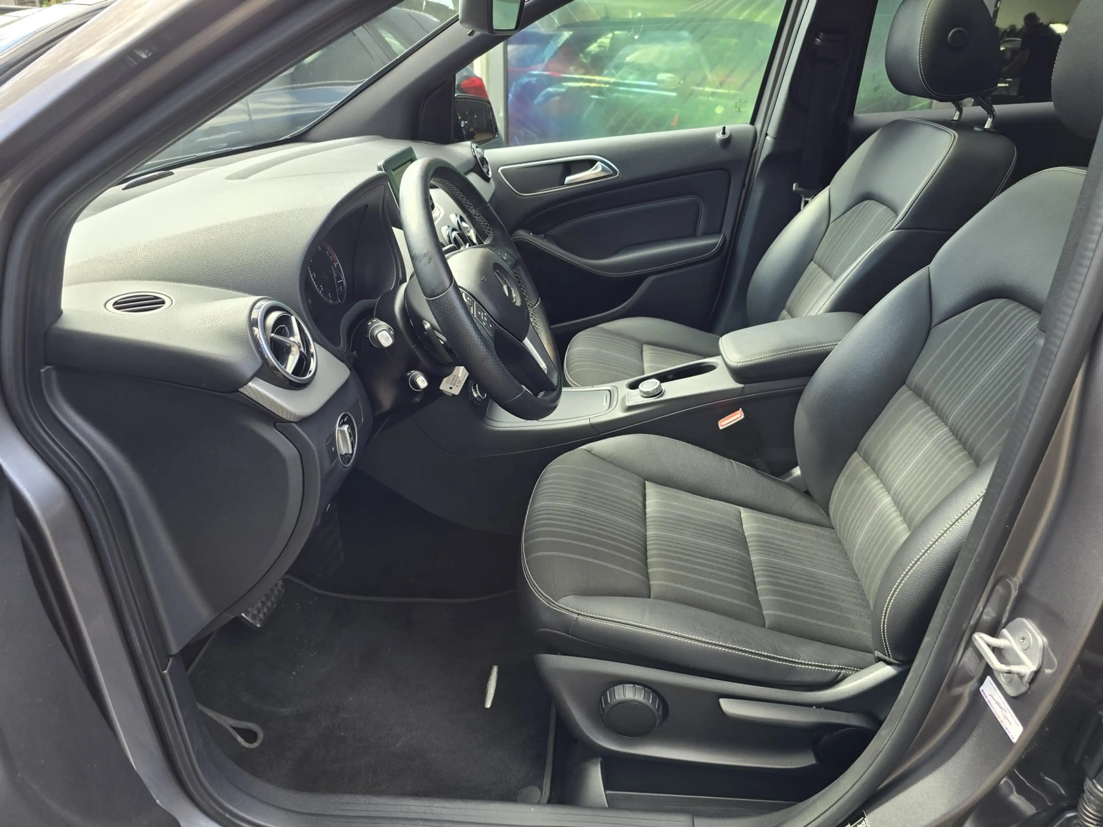 Mercedes-Benz B 180 Ambition | AUTOMAAT | 3/6 OF 12MND GARANTIE | NAVI — photo 15