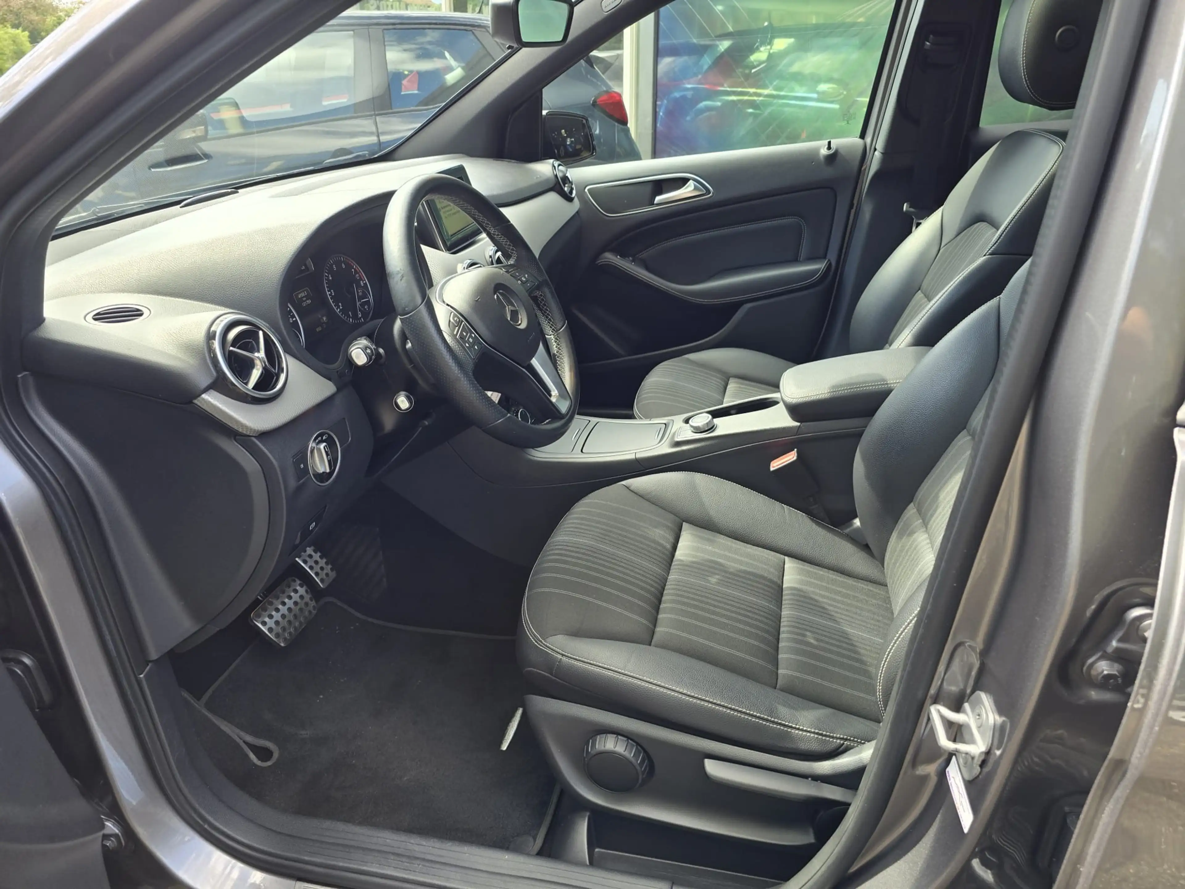 Mercedes-Benz B 180 Ambition | AUTOMAAT | 3/6 OF 12MND GARANTIE | NAVI — photo 20