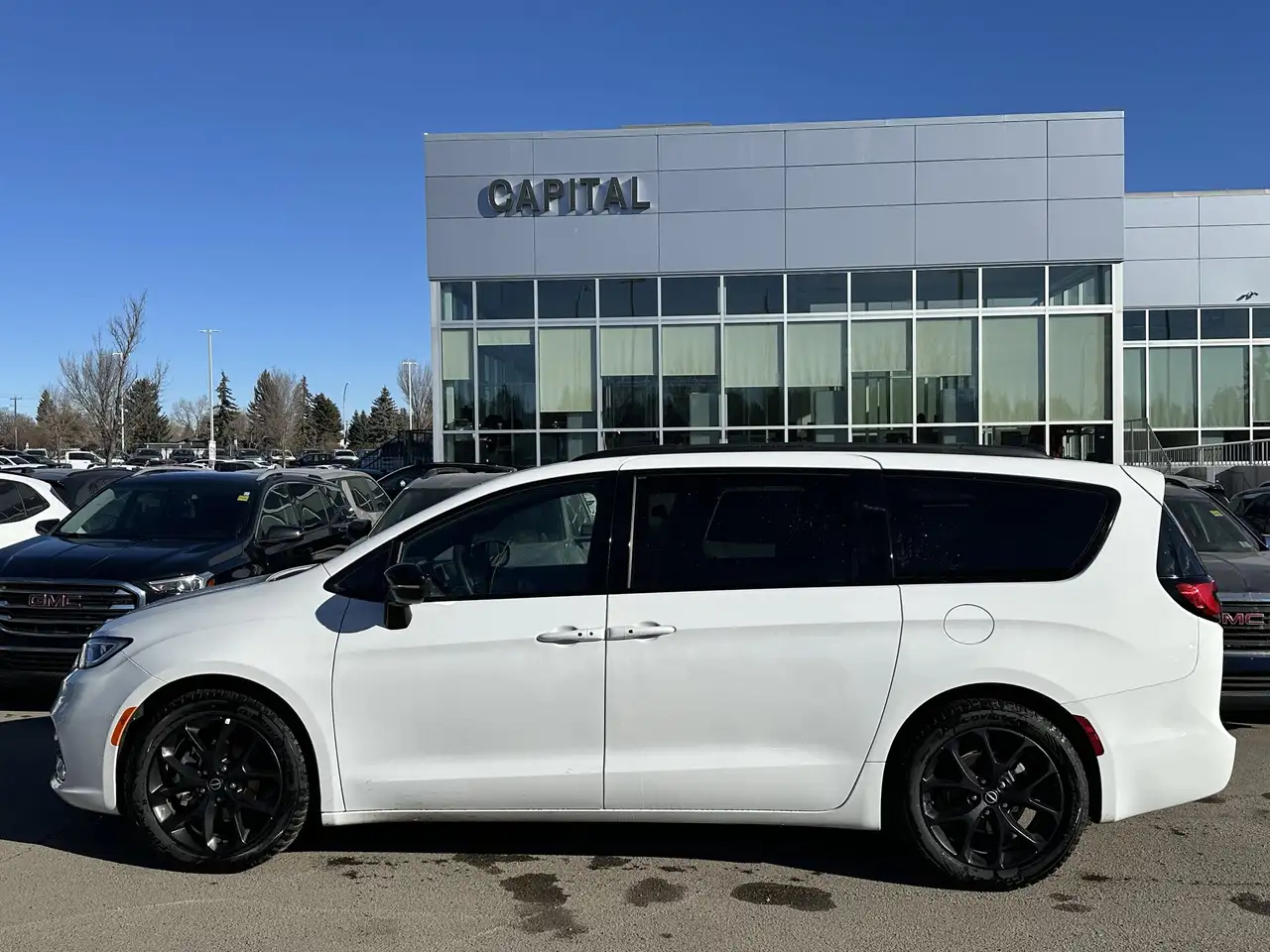 Chrysler Pacifica снимка Chrysler Pacifica