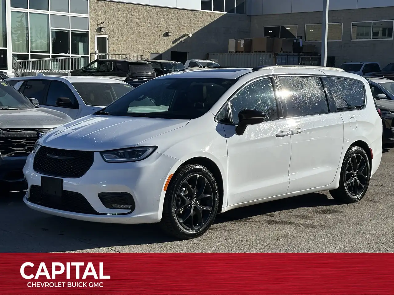 Chrysler Pacifica снимка Chrysler Pacifica