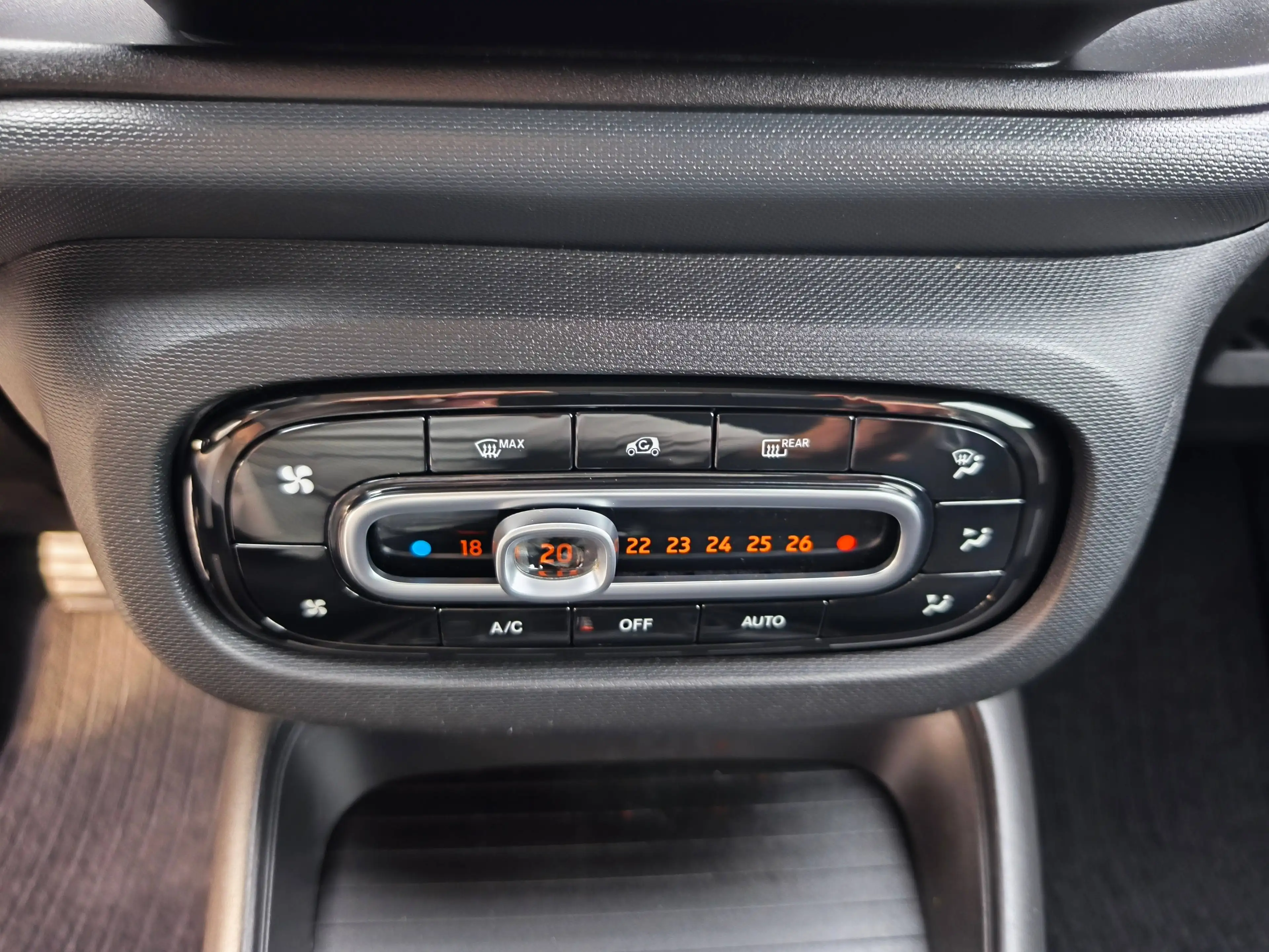 smart forFour electric drive / EQ (453.091) — photo 11