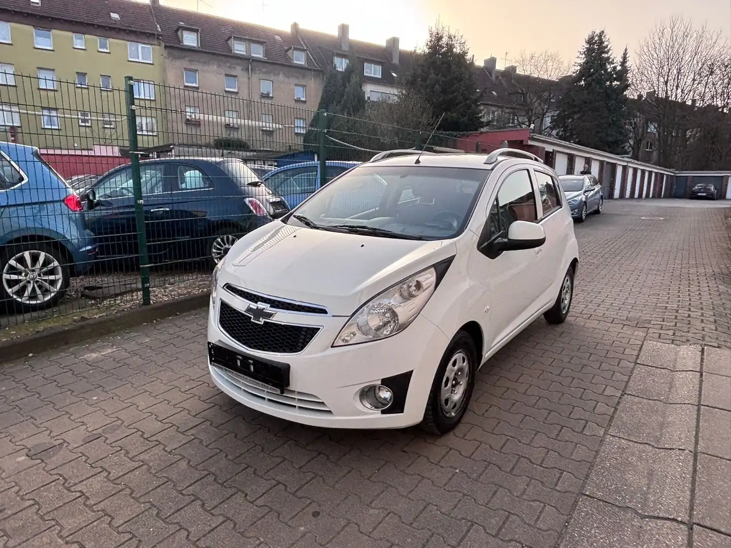 Chevrolet Spark LS+ TÜV NEU* SAUBER Weiß - 1