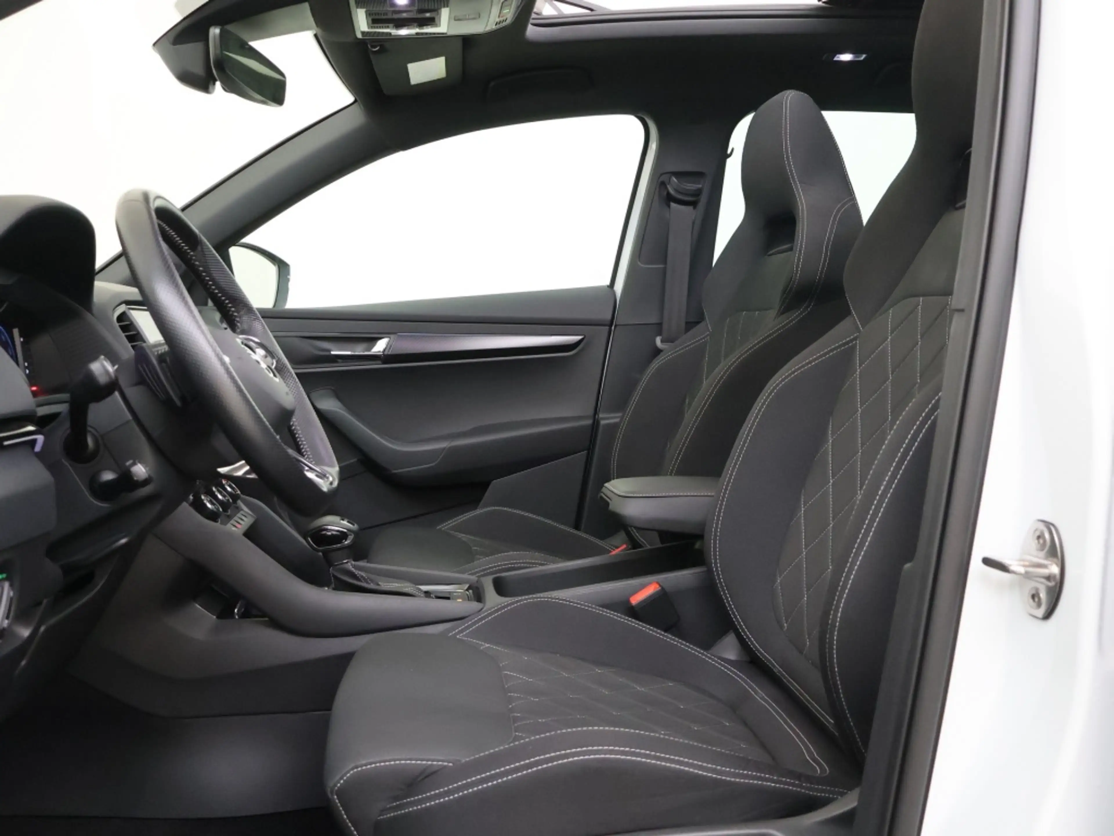 Skoda Karoq 1.5 TSI Sportline Business Automaat 150PK Sportpak — photo 3