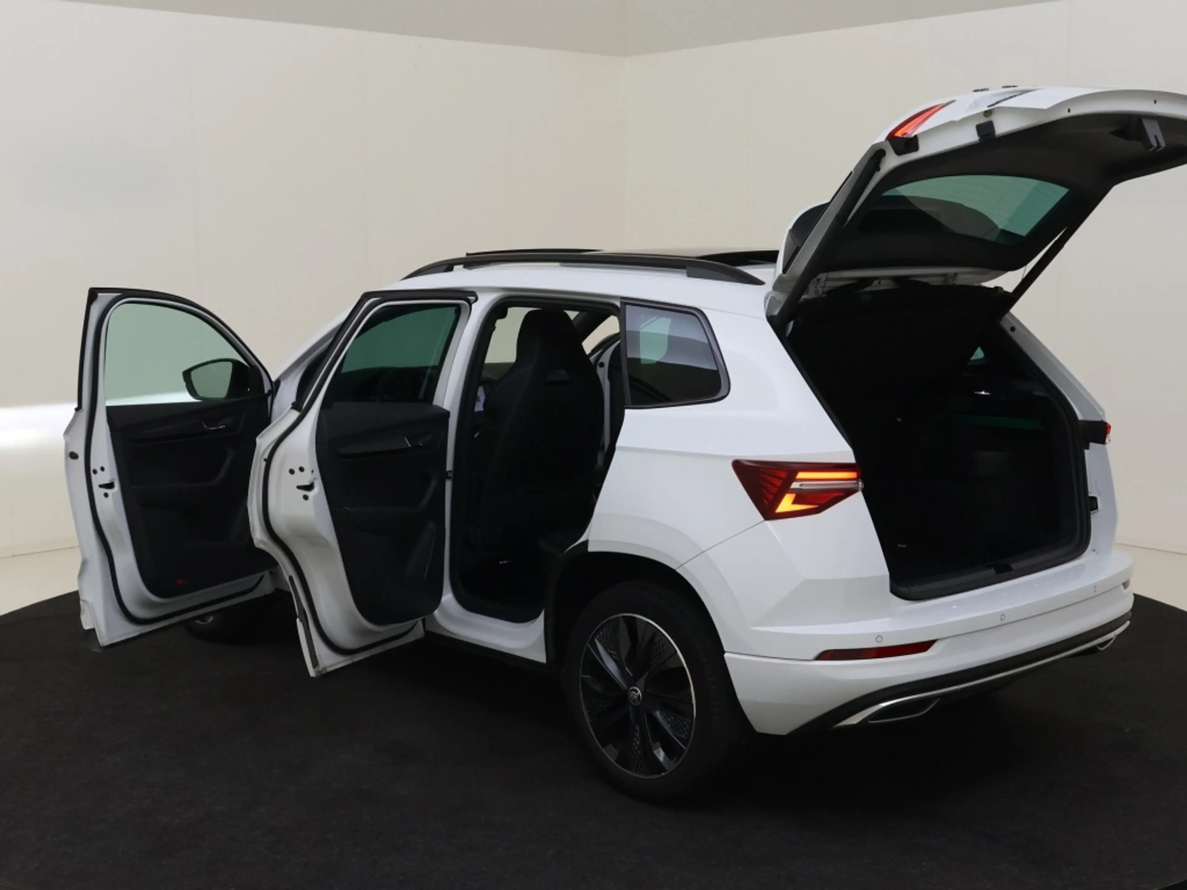 Skoda Karoq 1.5 TSI Sportline Business Automaat 150PK Sportpak — photo 31