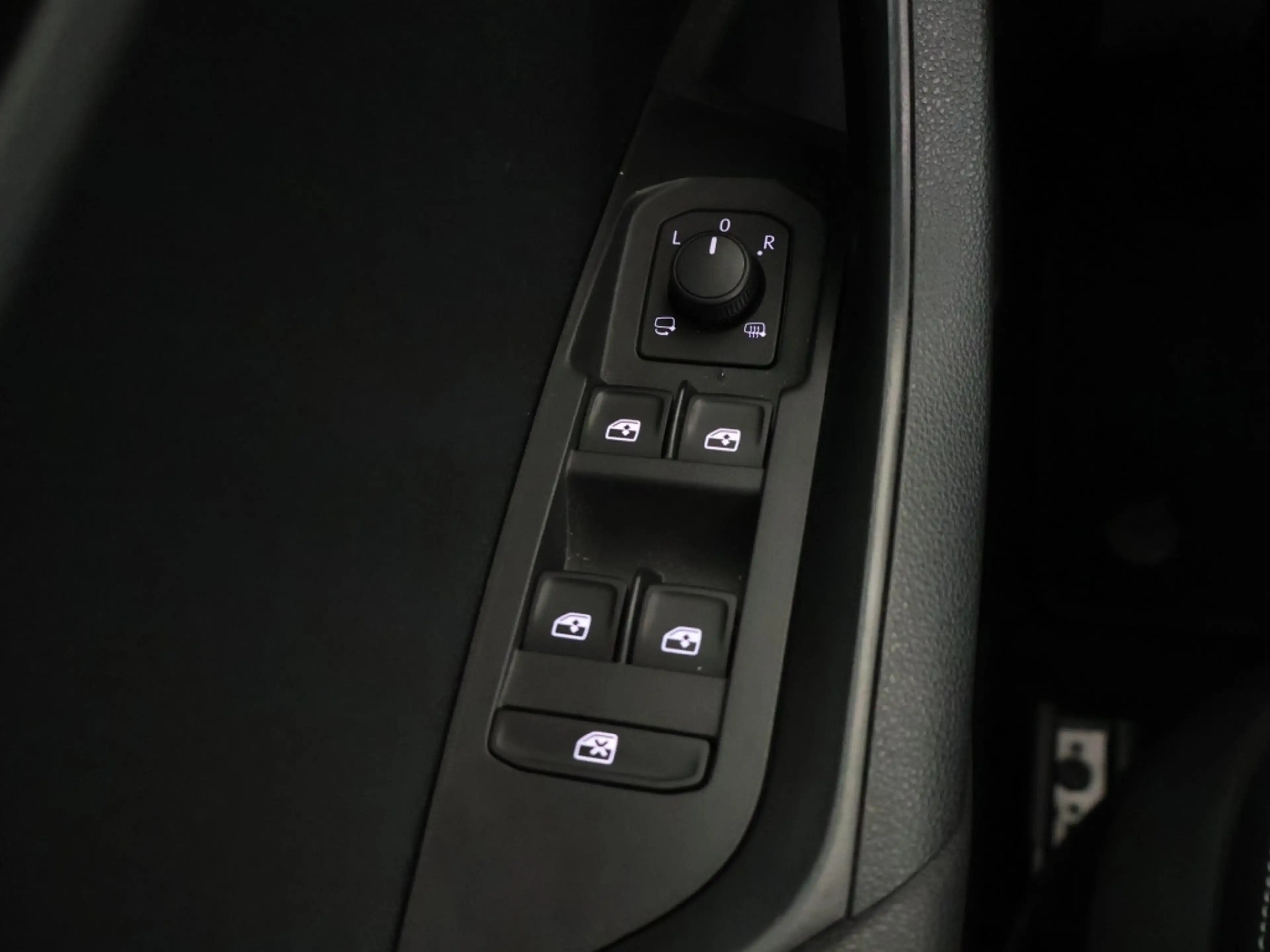 Skoda Karoq 1.5 TSI Sportline Business Automaat 150PK Sportpak — photo 16