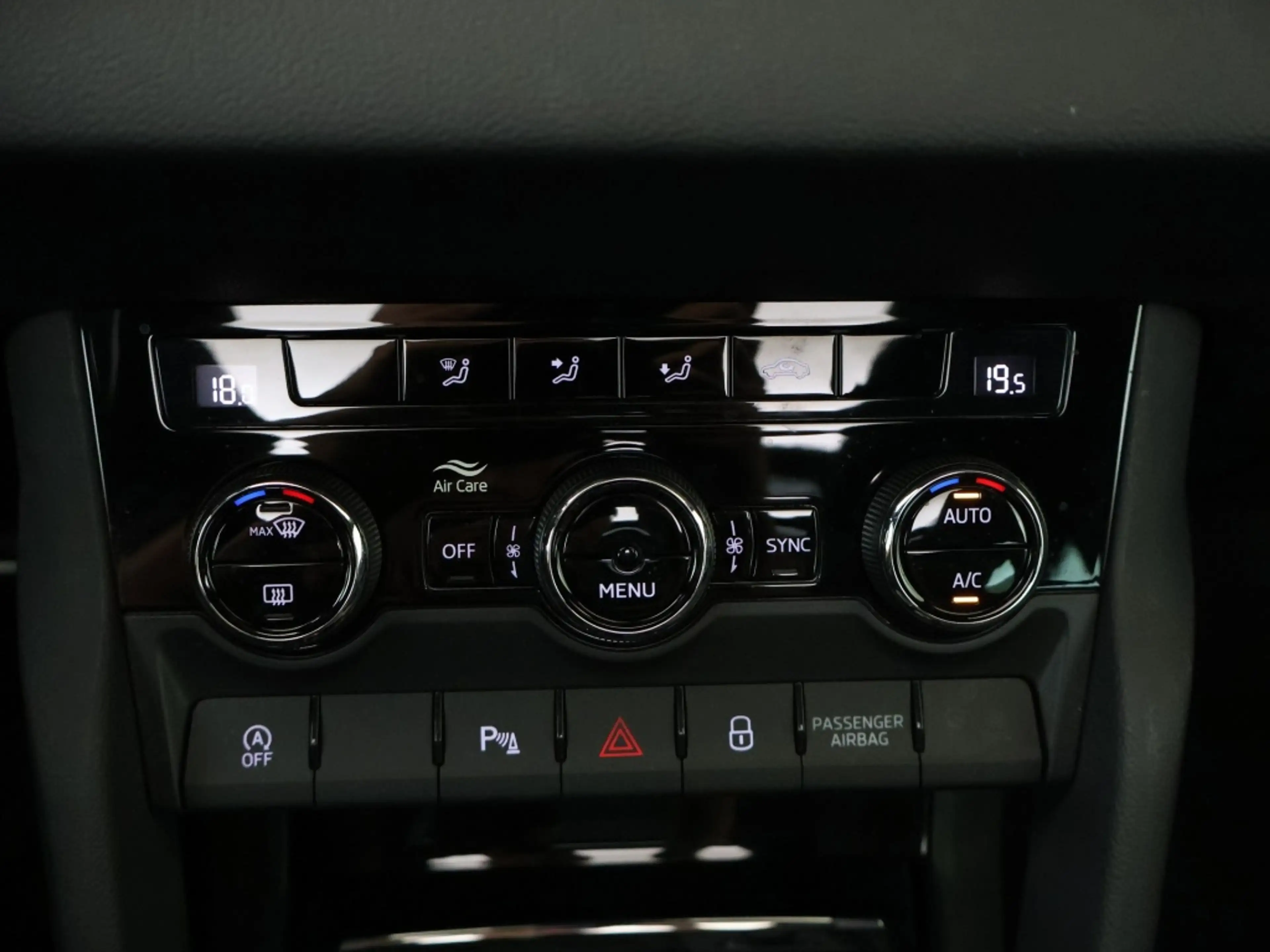 Skoda Karoq 1.5 TSI Sportline Business Automaat 150PK Sportpak — photo 15