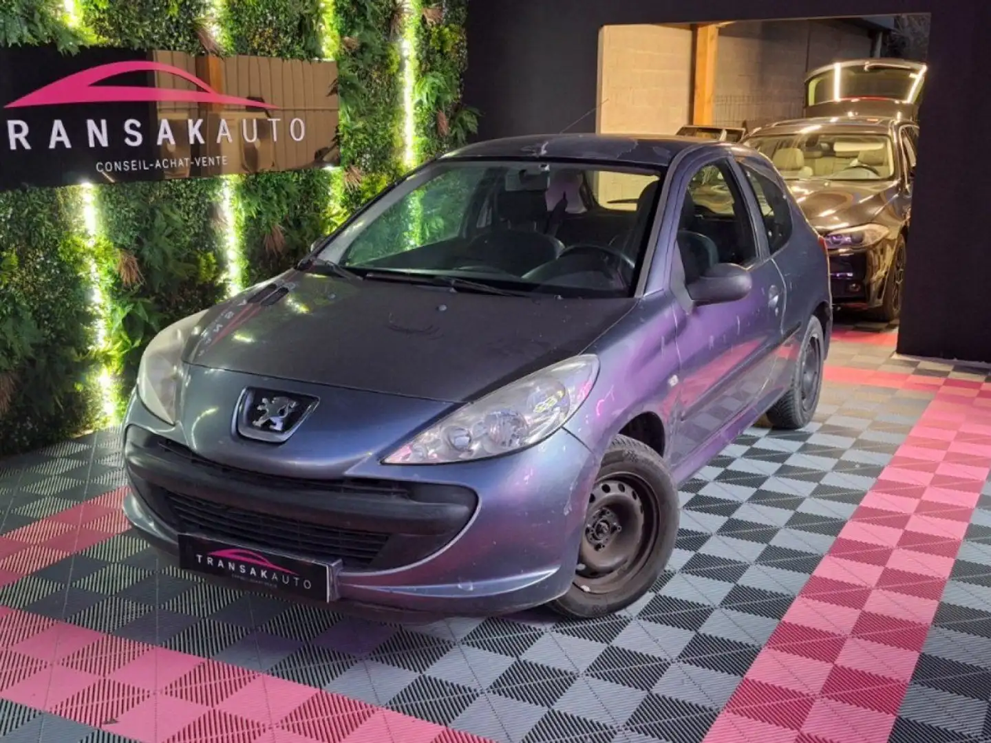 Peugeot 206 206%2B 1.1e 60 ch Urban ~ Pneus AV Neufs ~ Direction Assistée ~ Climatisation ~ Radio ~ Rien à Prévoir Grau - 1