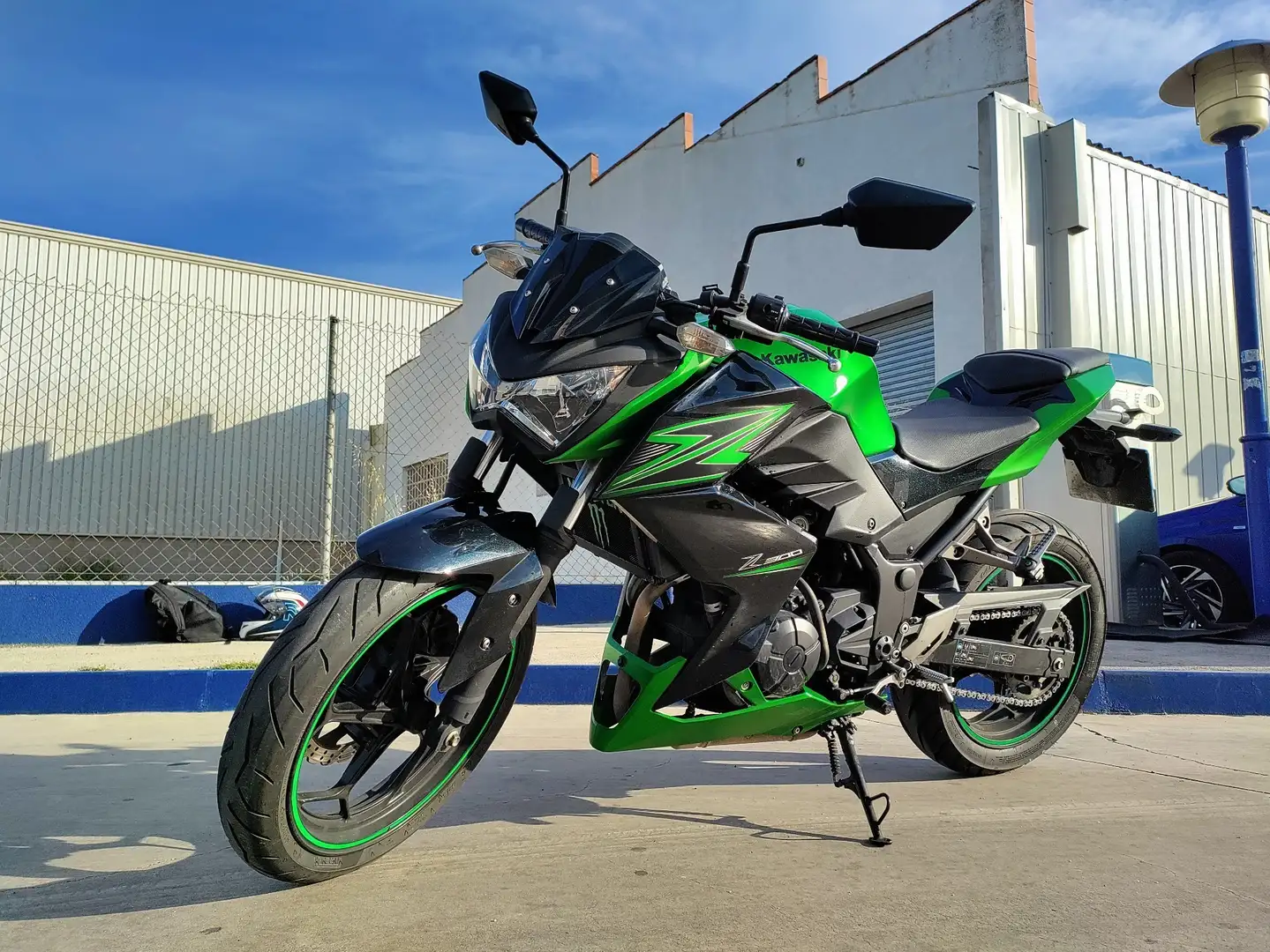 Kawasaki Z 300 zelena - 1