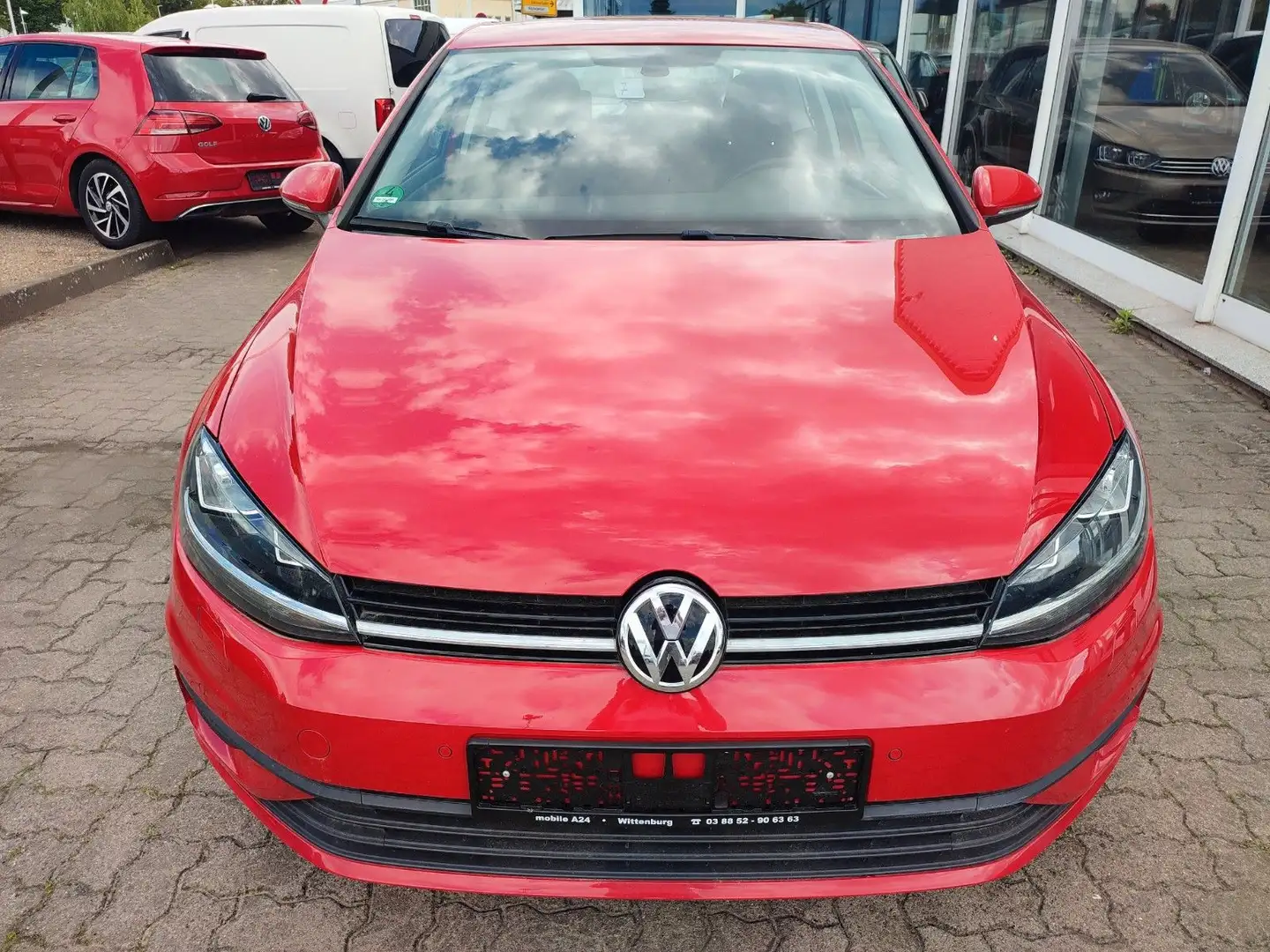 Volkswagen Golf 1.0 TSI Trendline  SITZHEIZG. Rood - 2