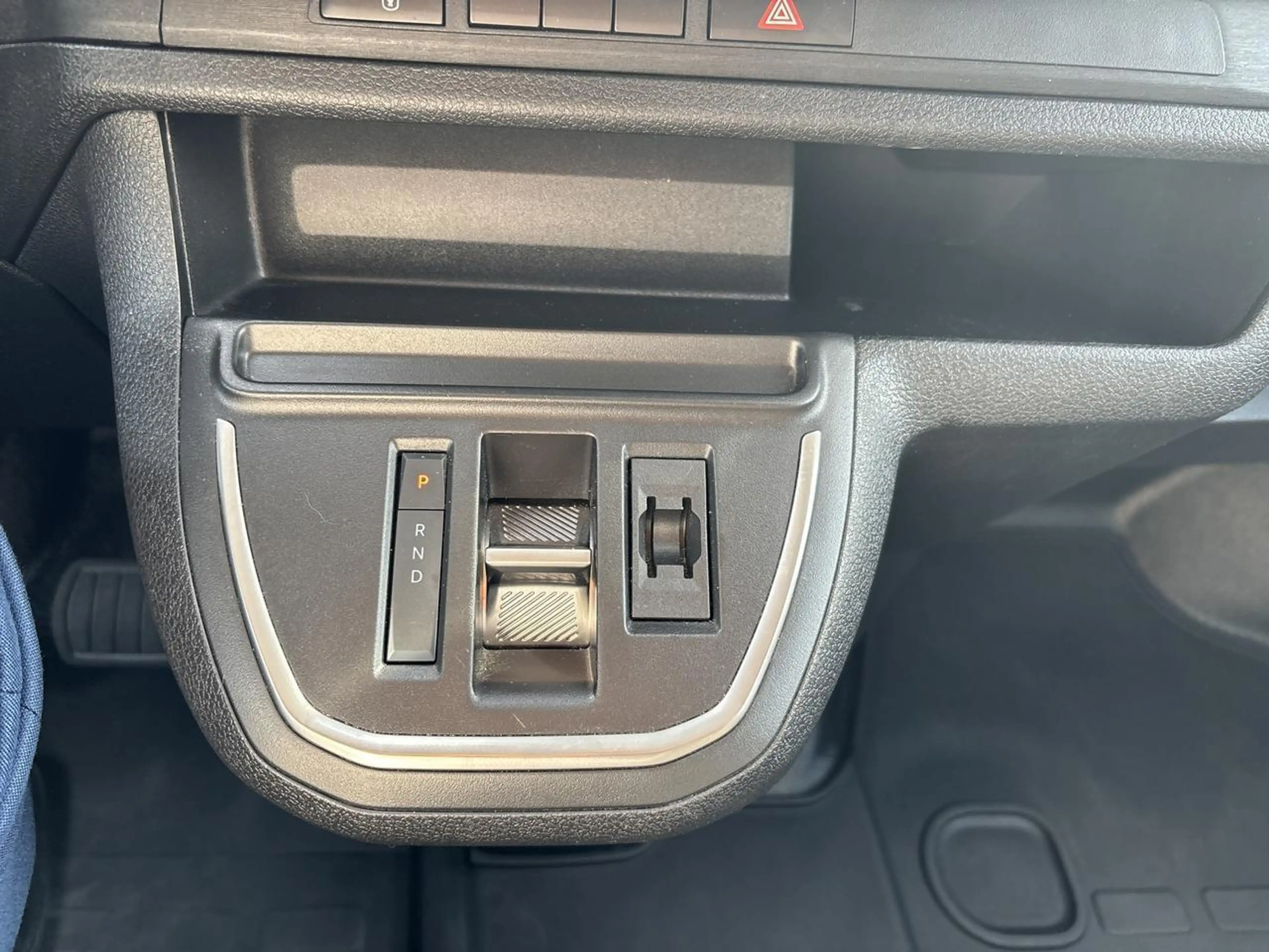 Peugeot Expert Long Dubbele Cabine 2.0BlueHdi 145 EAT8 — photo 15