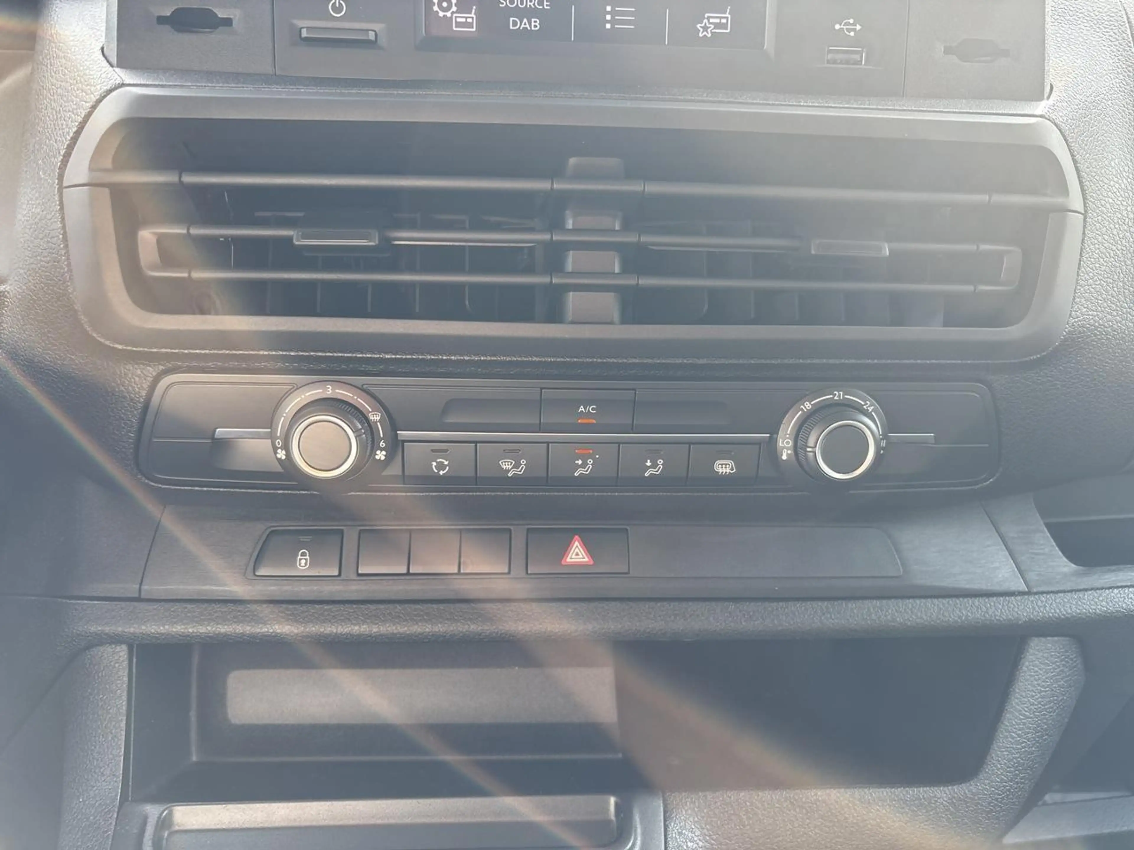 Peugeot Expert Long Dubbele Cabine 2.0BlueHdi 145 EAT8 — photo 14