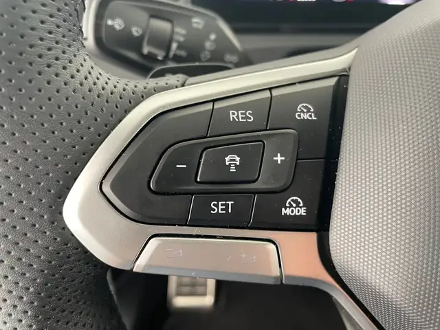 Volkswagen Tiguan view 15