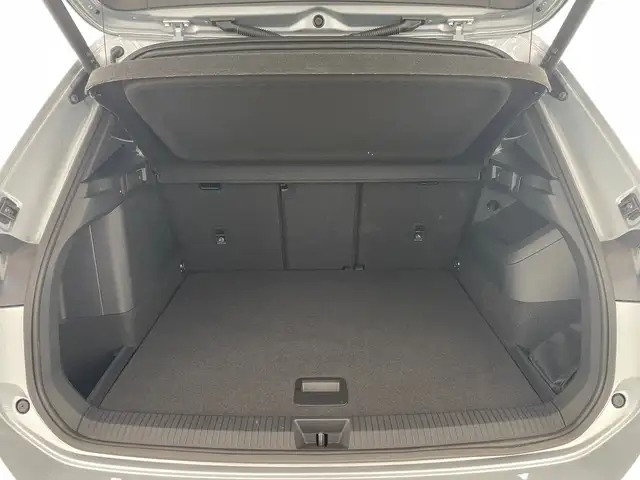Volkswagen Tiguan view 8