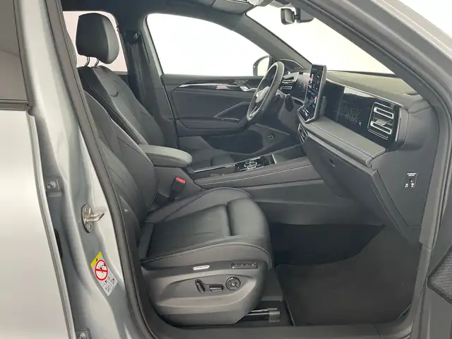 Volkswagen Tiguan view 11