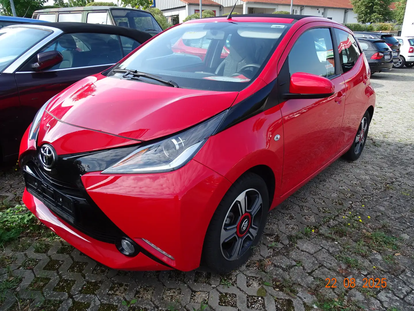 Toyota Aygo x-wave Rot - 1