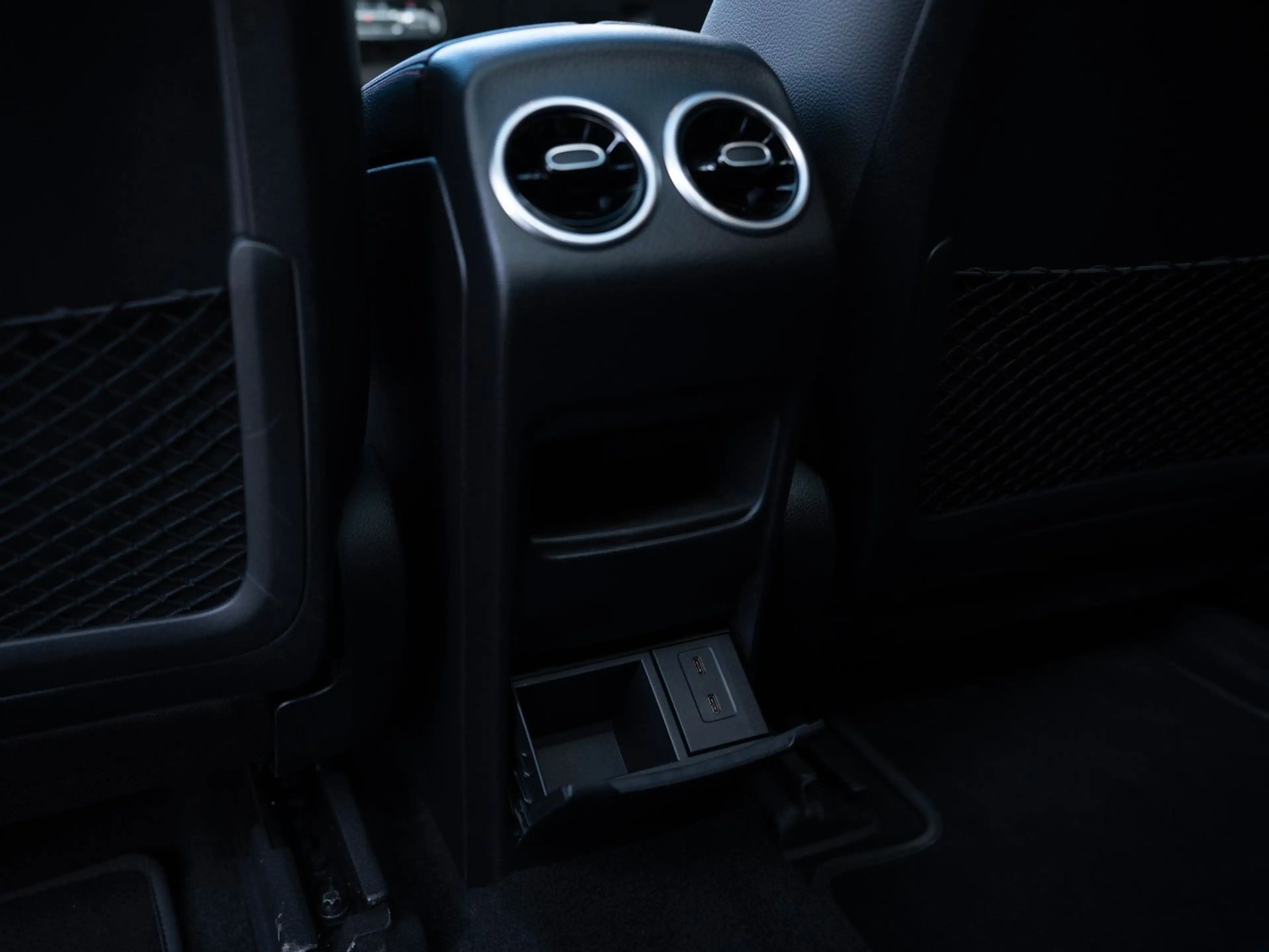 Mercedes-Benz EQA 250 AMG LINE Pano AHK GARNATIE 01/28 — photo 15