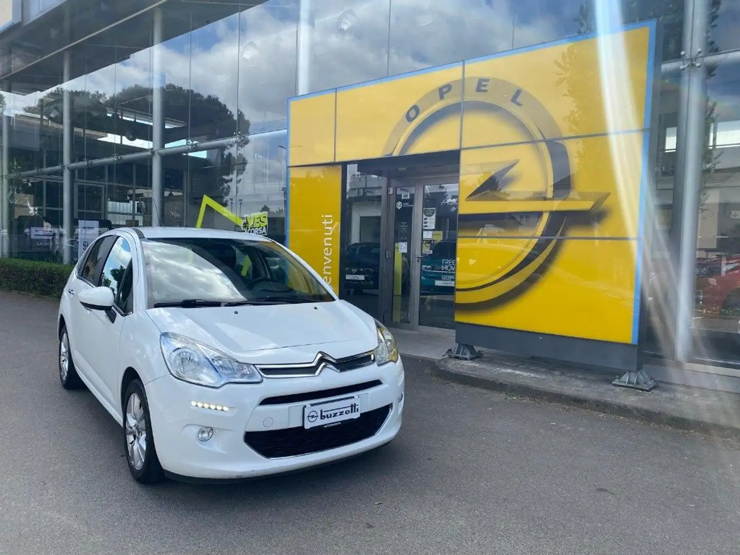Citroen C3 PureTech 82 Exclusive Weiß - 1