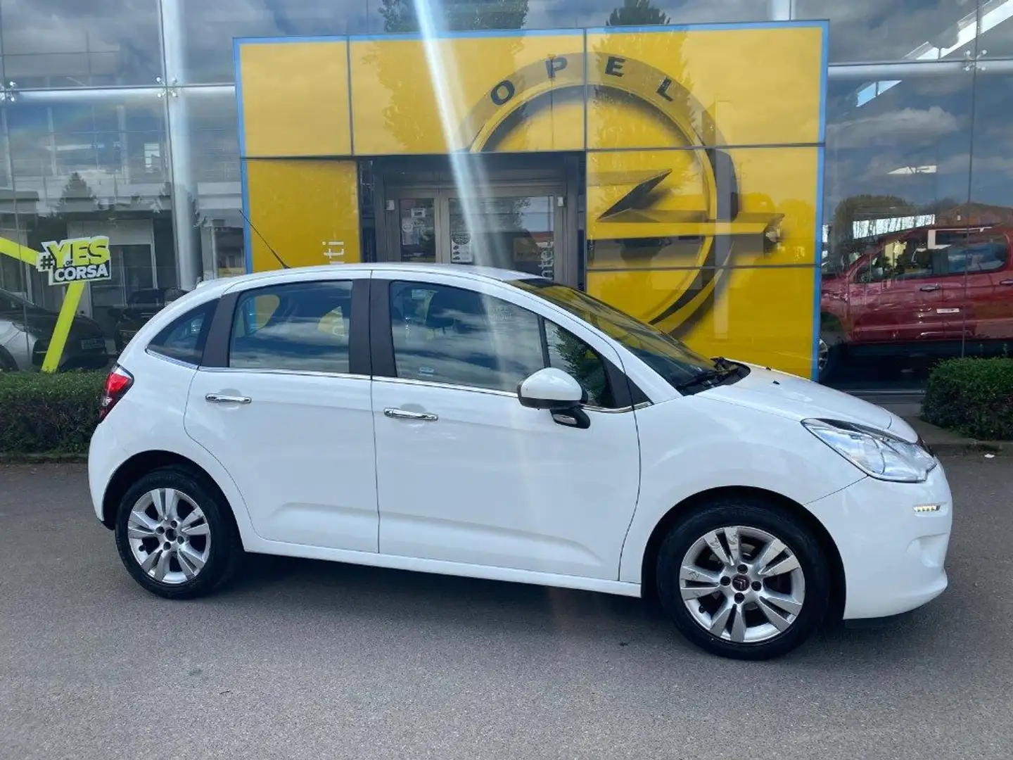 Citroen C3 PureTech 82 Exclusive Weiß - 2