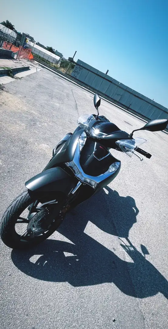Honda sh 125 nero sport - 2