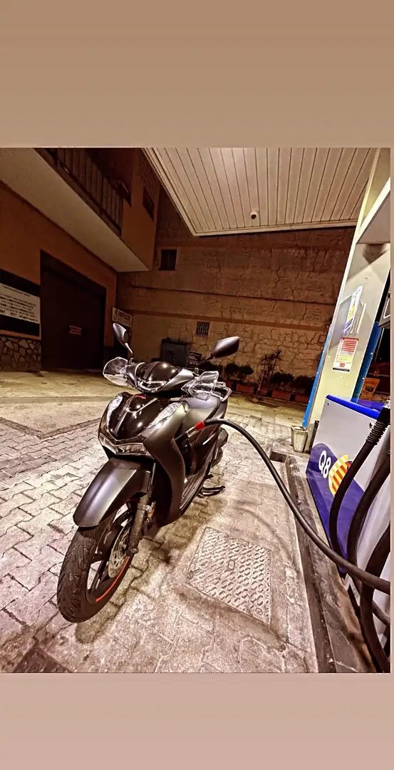 Honda sh 125 nero sport - 1