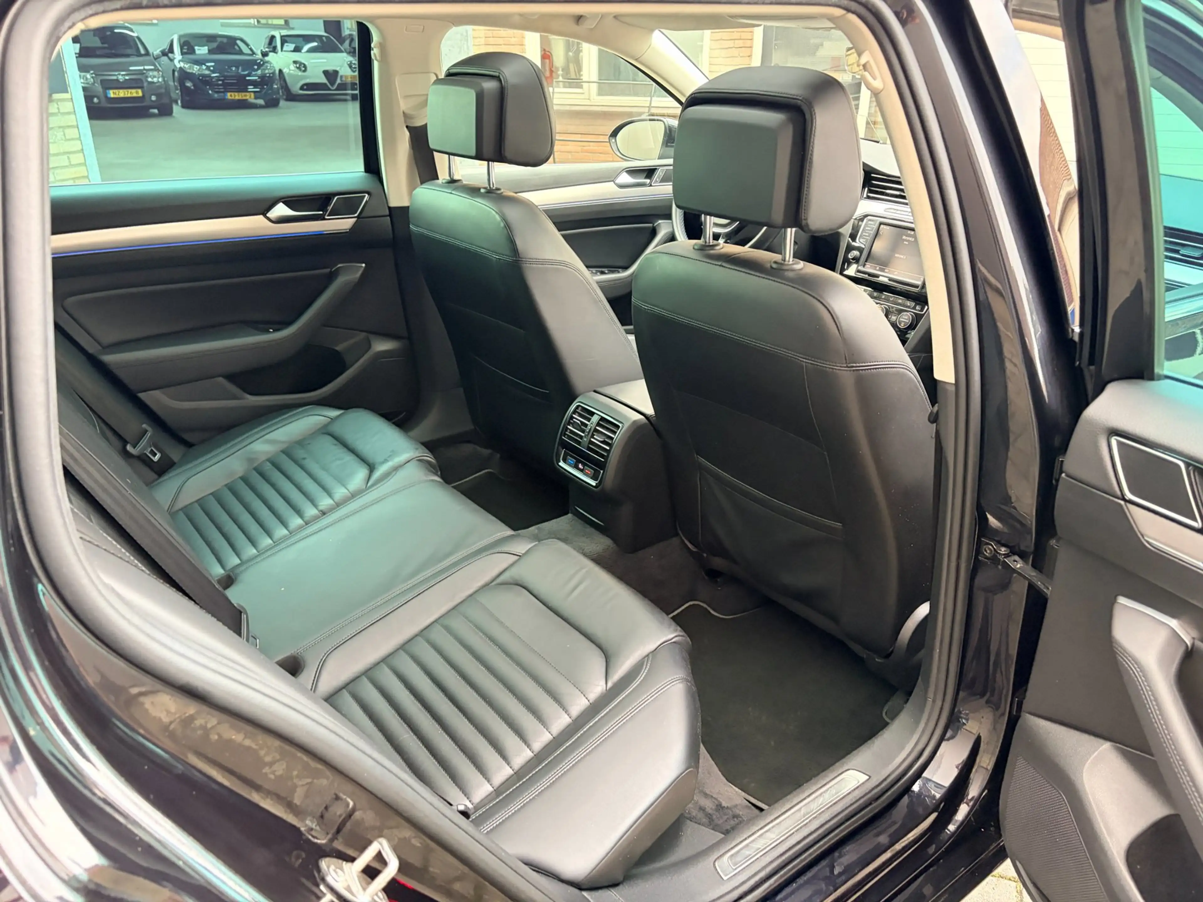Volkswagen Passat Variant 1.4 TSI GTE Highline — photo 7