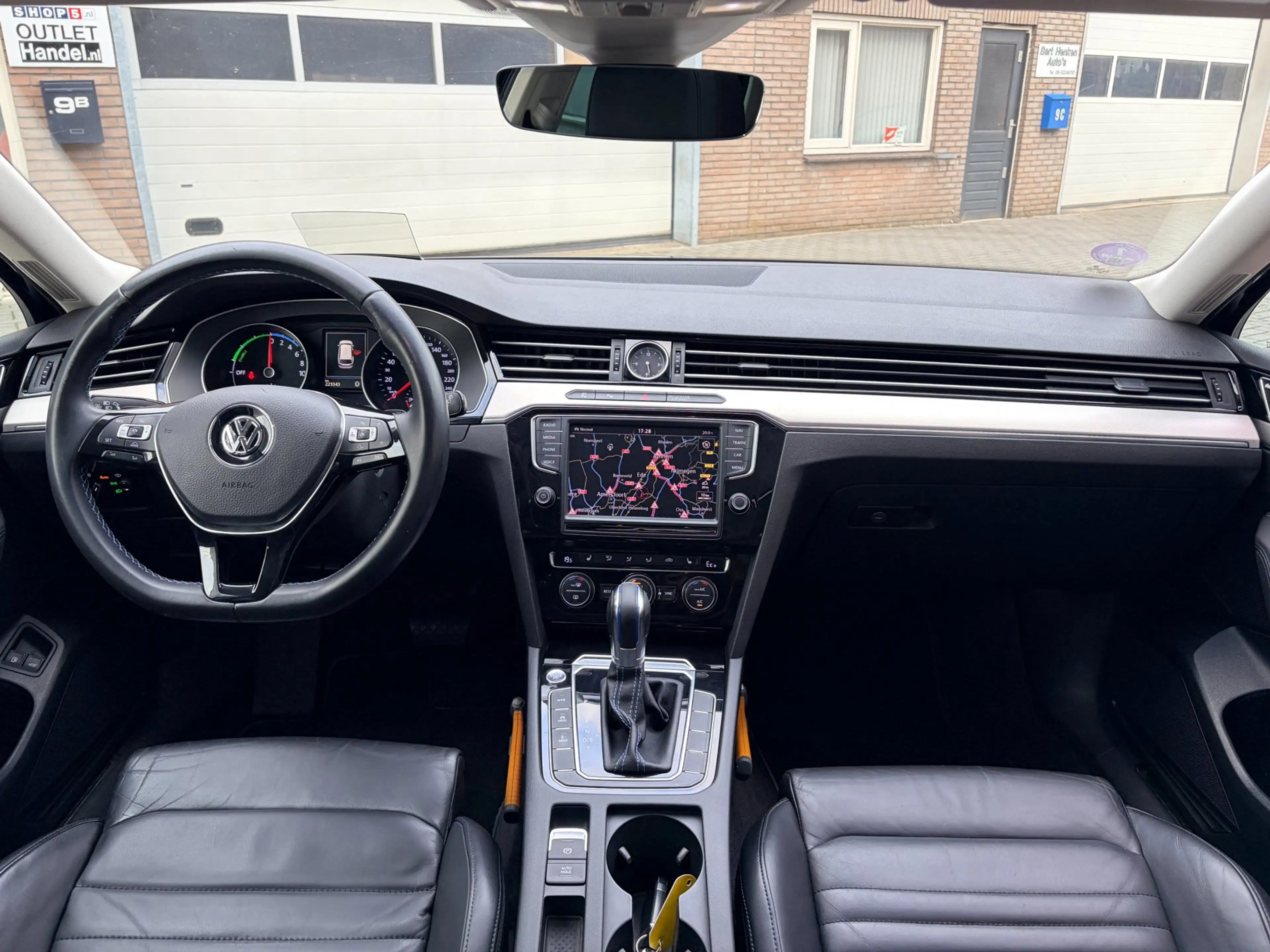 Volkswagen Passat Variant 1.4 TSI GTE Highline — photo 8