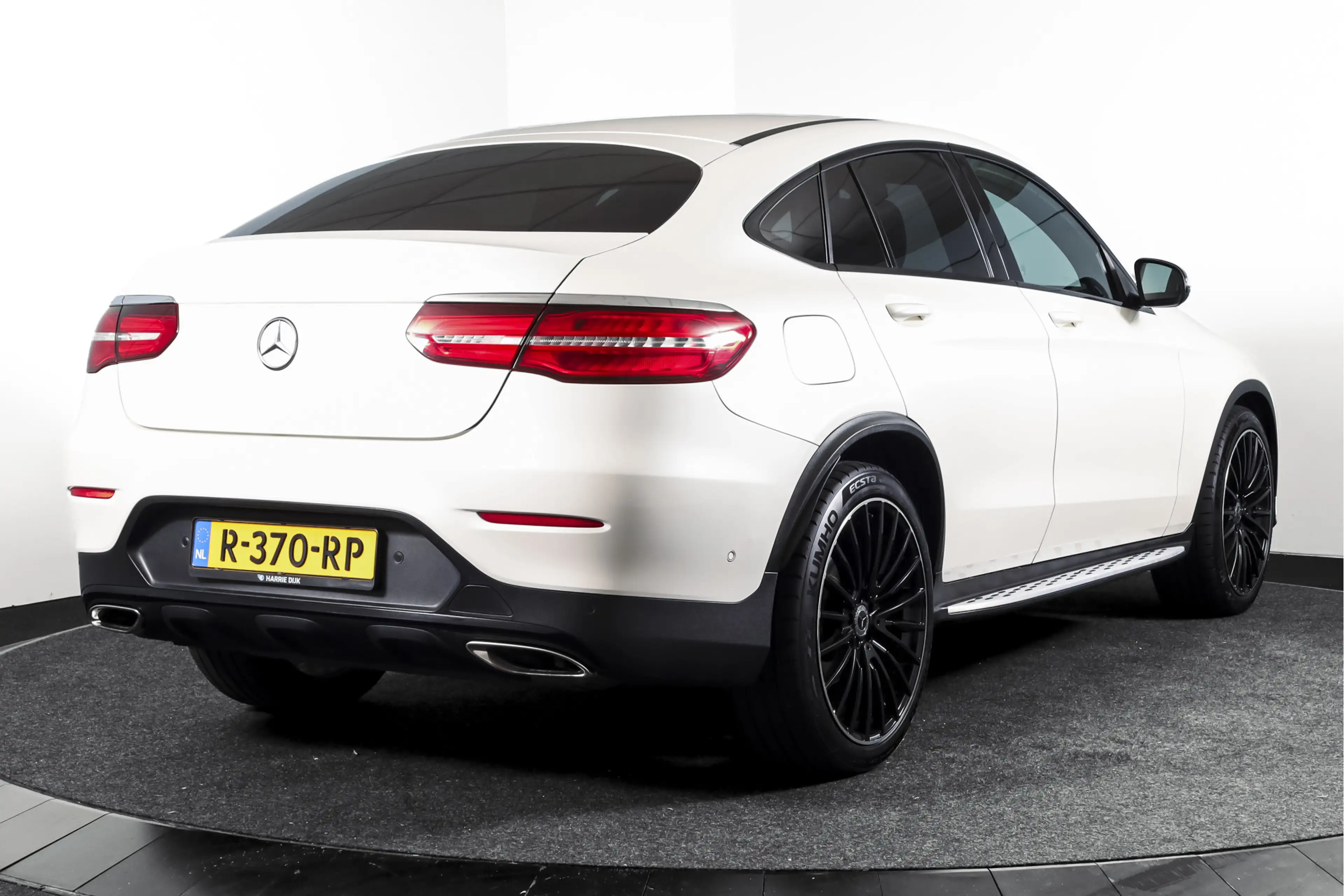 Mercedes-Benz GLC 250 Coupé 4MATIC 211 PK Premium AMG Line | S/K-Panodak — photo 2
