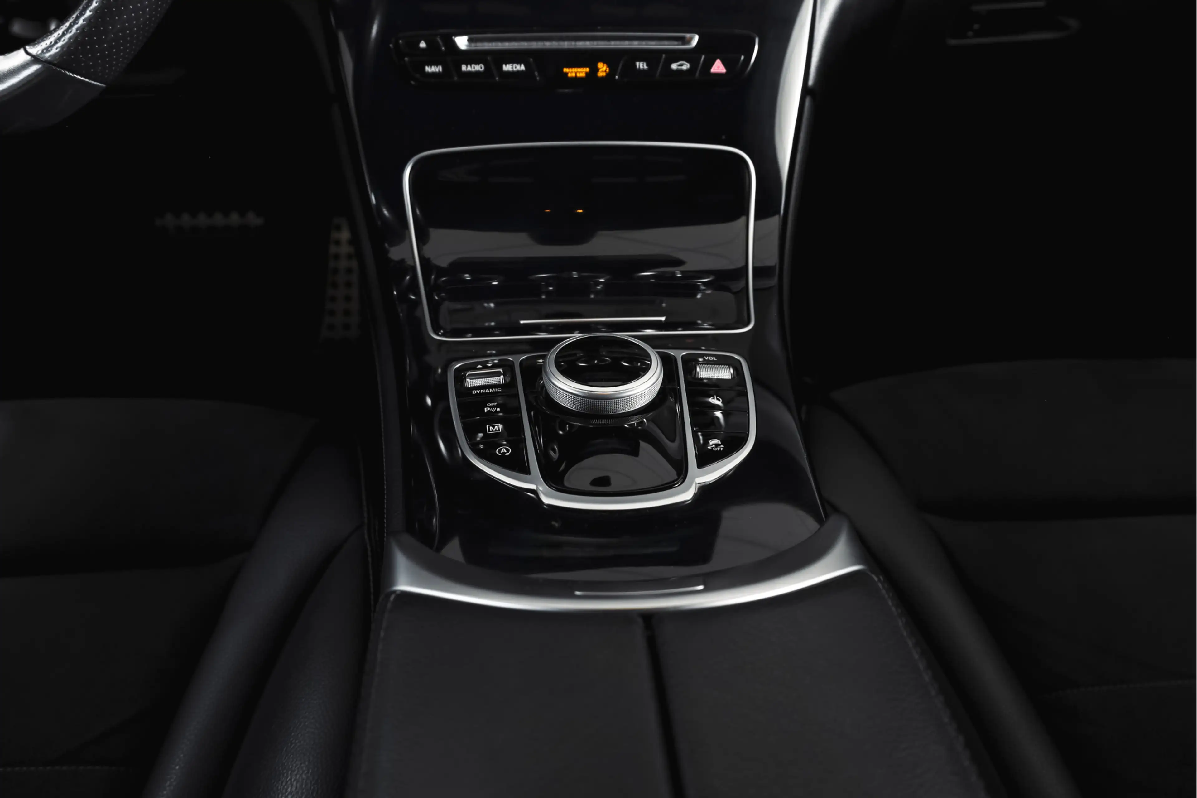 Mercedes-Benz GLC 250 Coupé 4MATIC 211 PK Premium AMG Line | S/K-Panodak — photo 27