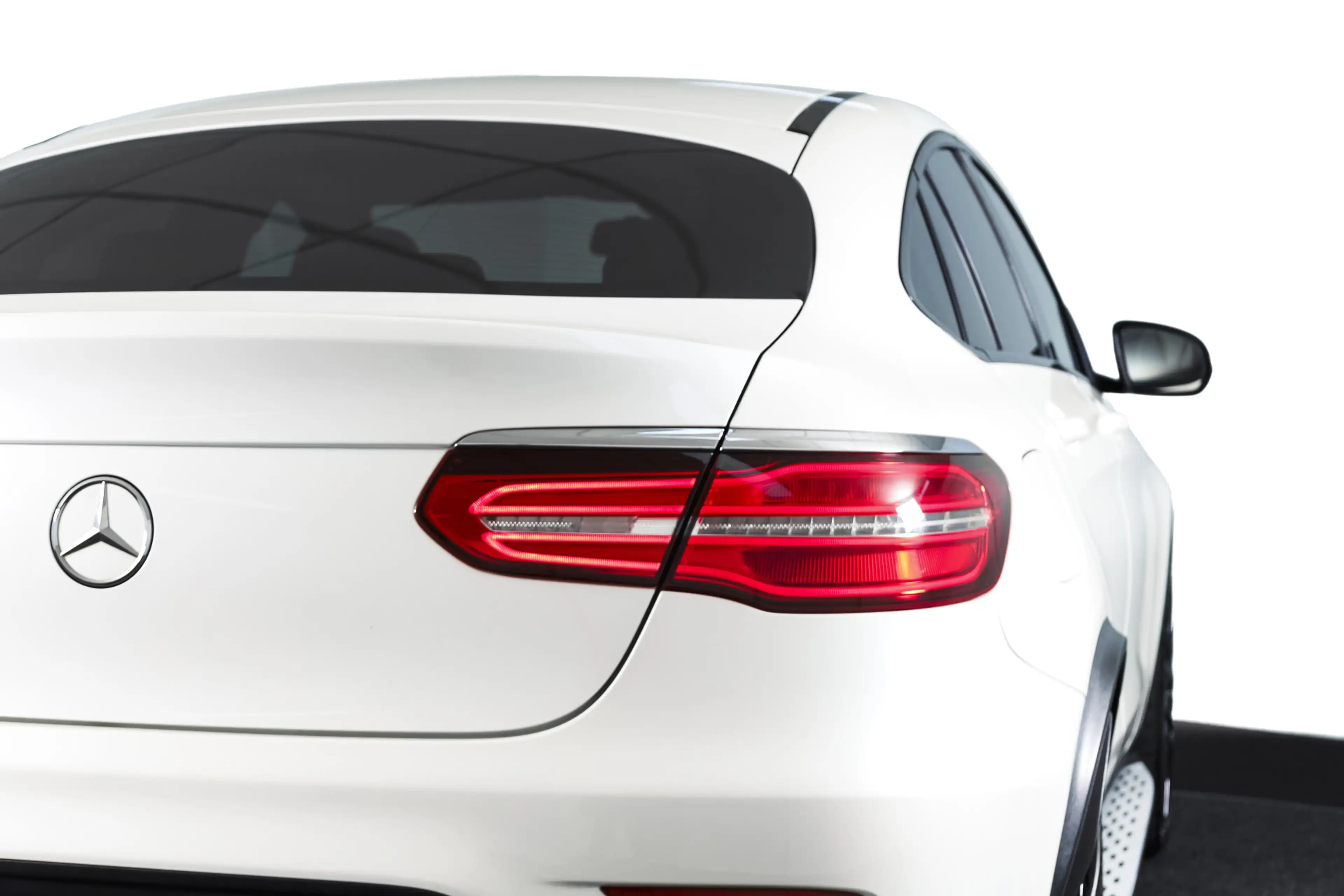 Mercedes-Benz GLC 250 Coupé 4MATIC 211 PK Premium AMG Line | S/K-Panodak — photo 15