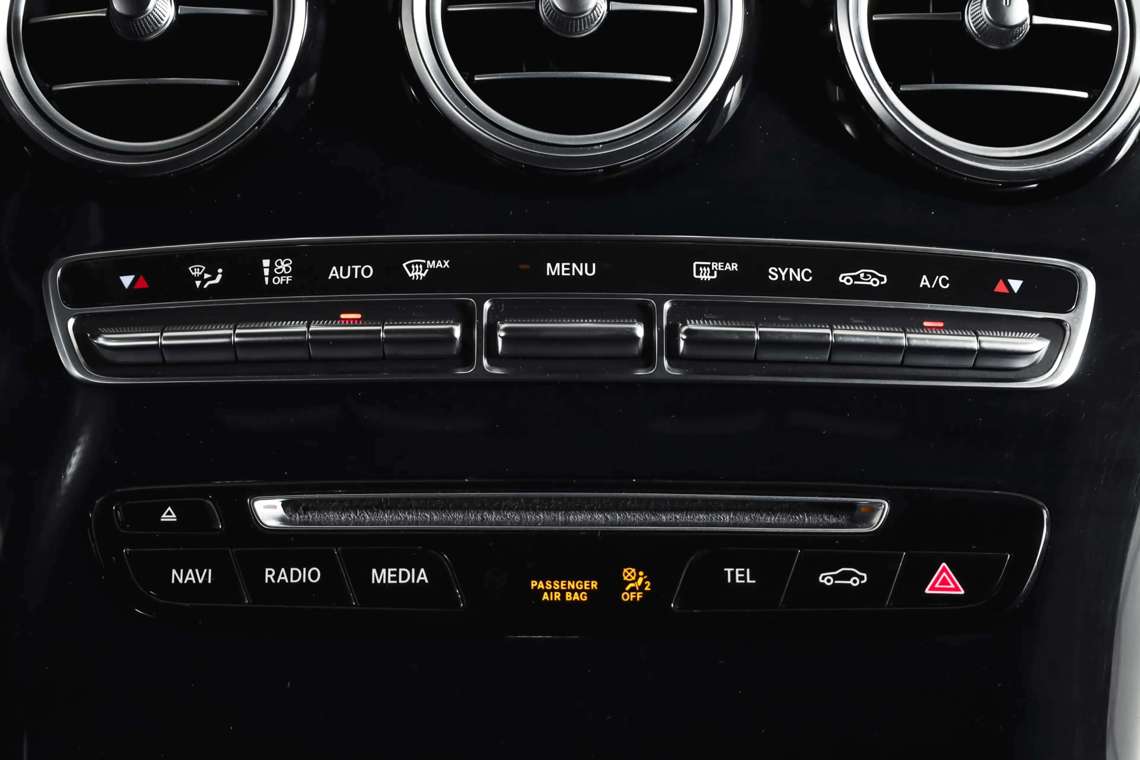 Mercedes-Benz GLC 250 Coupé 4MATIC 211 PK Premium AMG Line | S/K-Panodak — photo 30