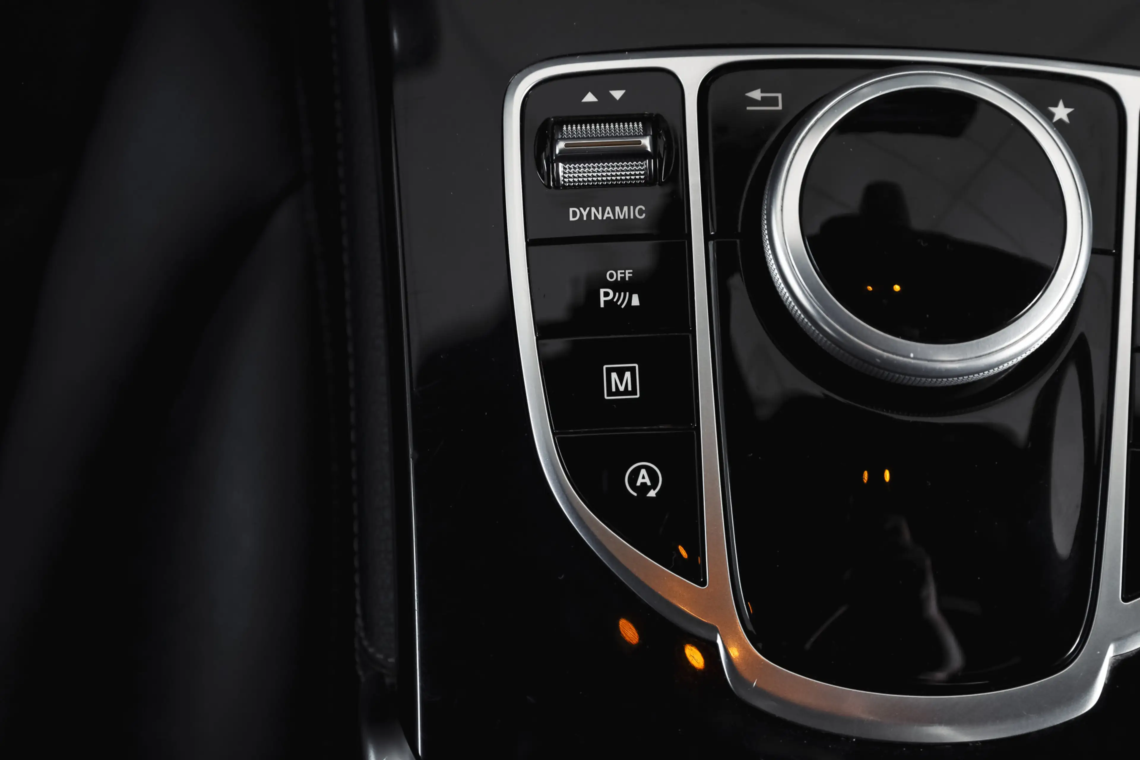 Mercedes-Benz GLC 250 Coupé 4MATIC 211 PK Premium AMG Line | S/K-Panodak — photo 28