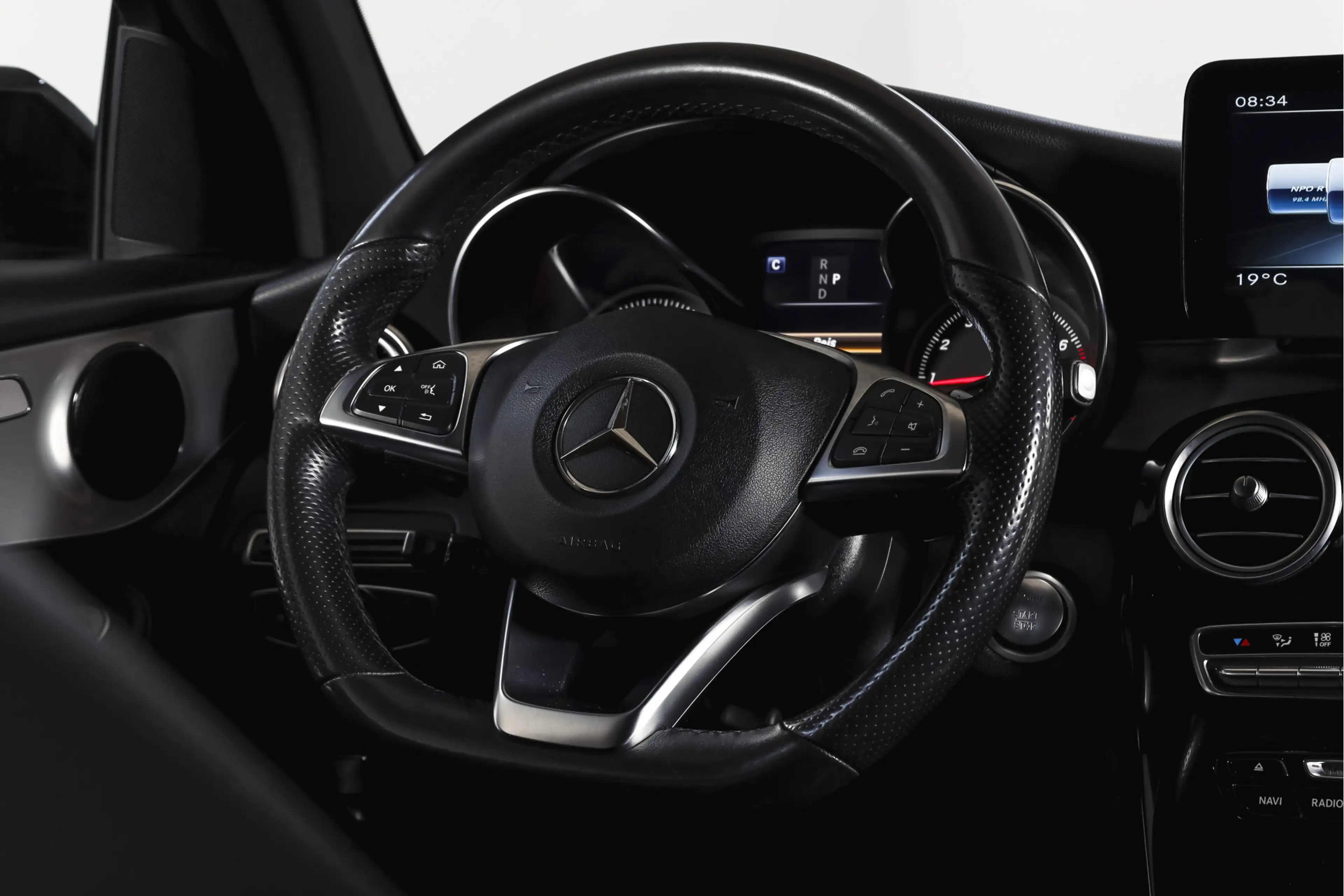 Mercedes-Benz GLC 250 Coupé 4MATIC 211 PK Premium AMG Line | S/K-Panodak — photo 10