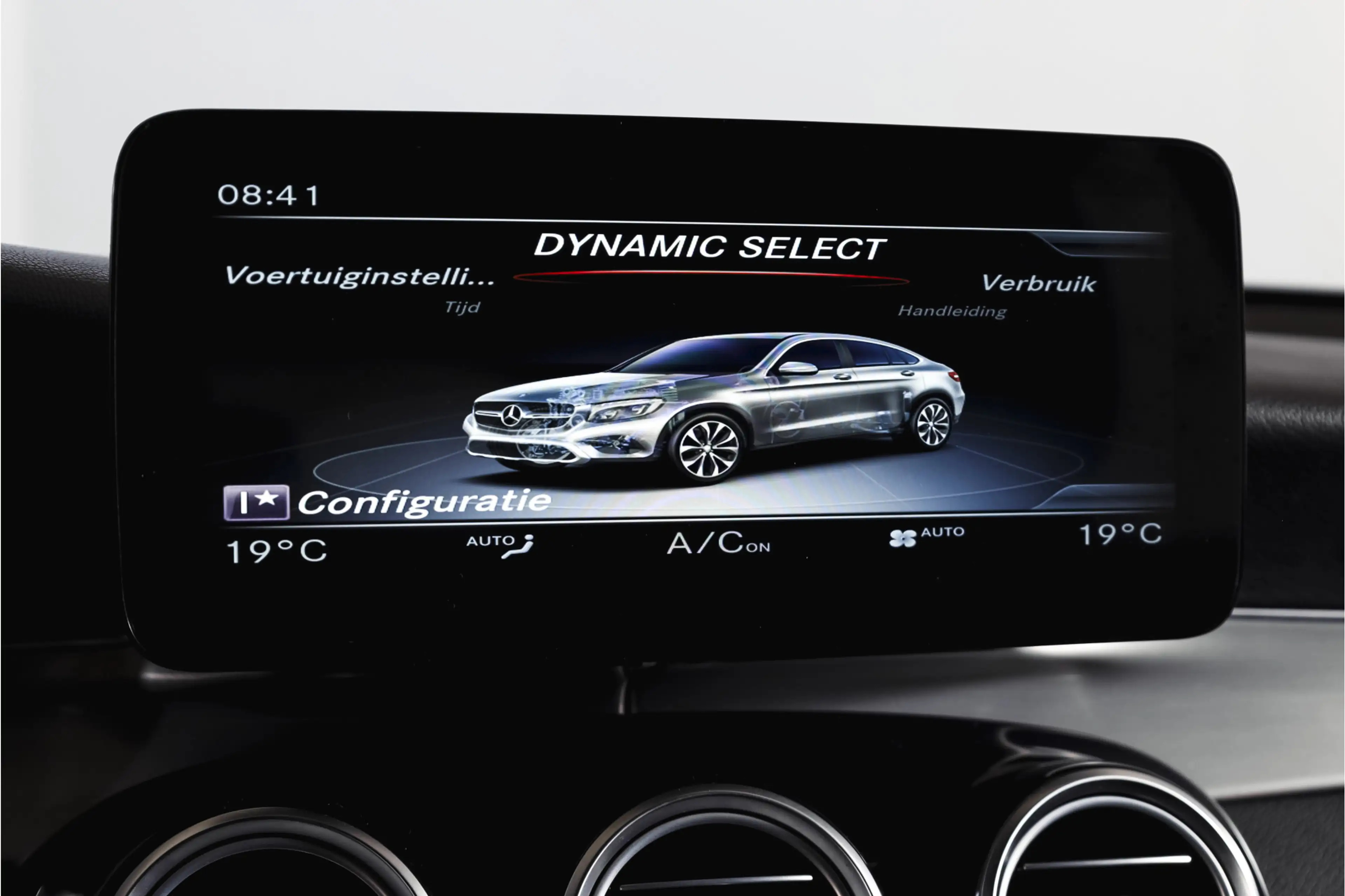 Mercedes-Benz GLC 250 Coupé 4MATIC 211 PK Premium AMG Line | S/K-Panodak — photo 32