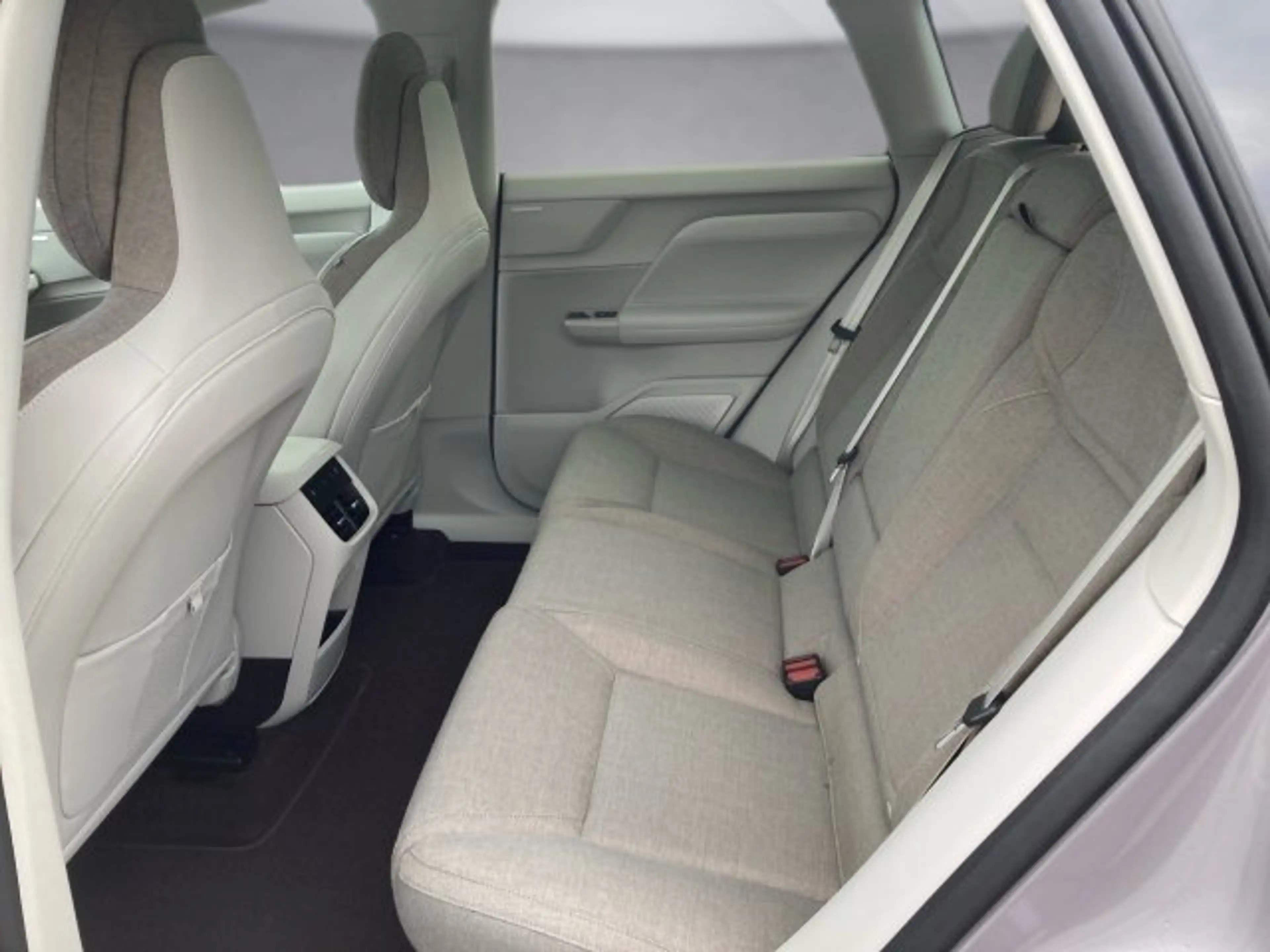 Volvo EX60 Ultra, P10 AWD Vollelektrisch — photo 12