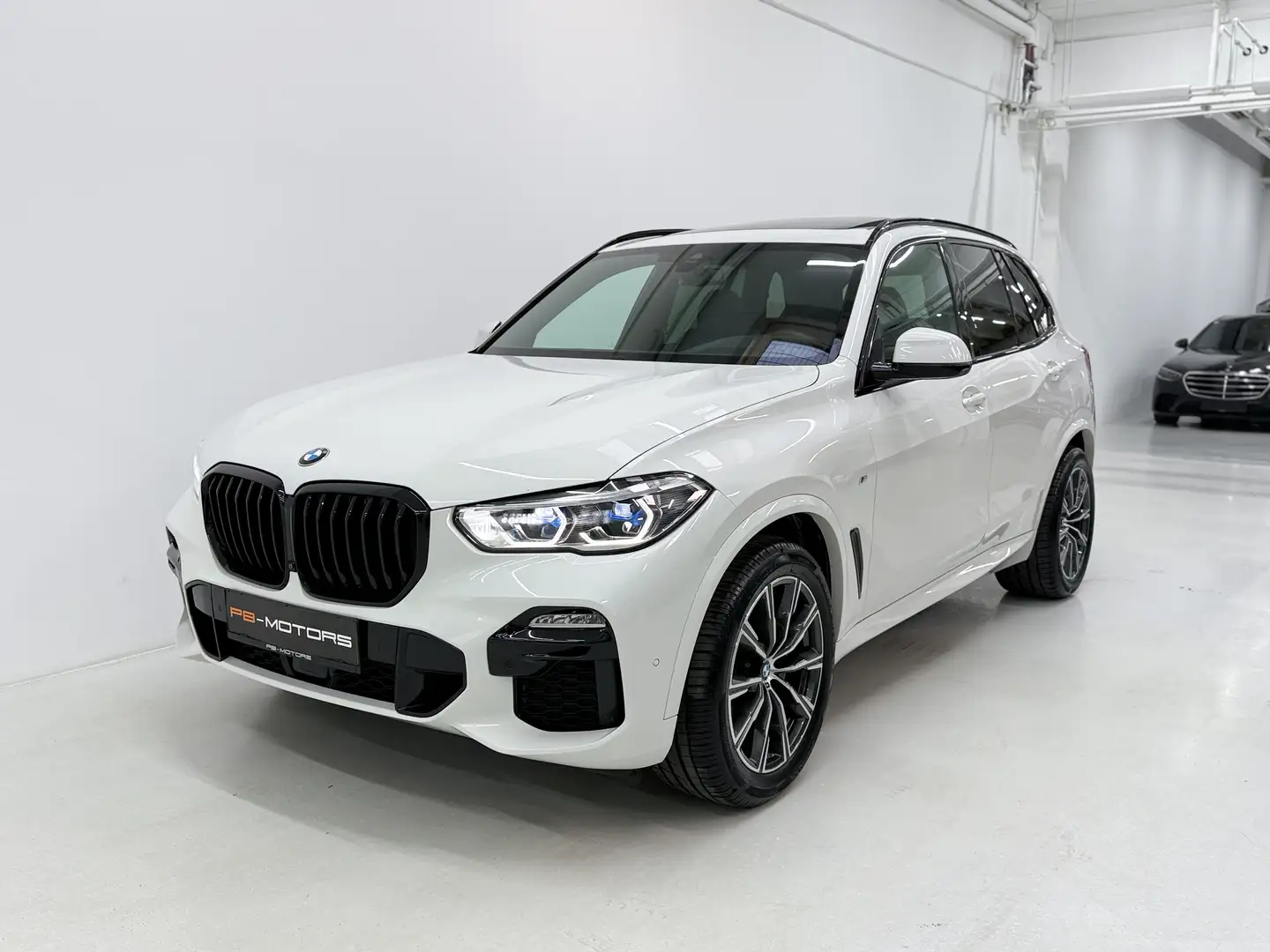 BMW X5 xDrive 30 d M Sport 20" AHK Panorama Laser 360° Bianco - 2