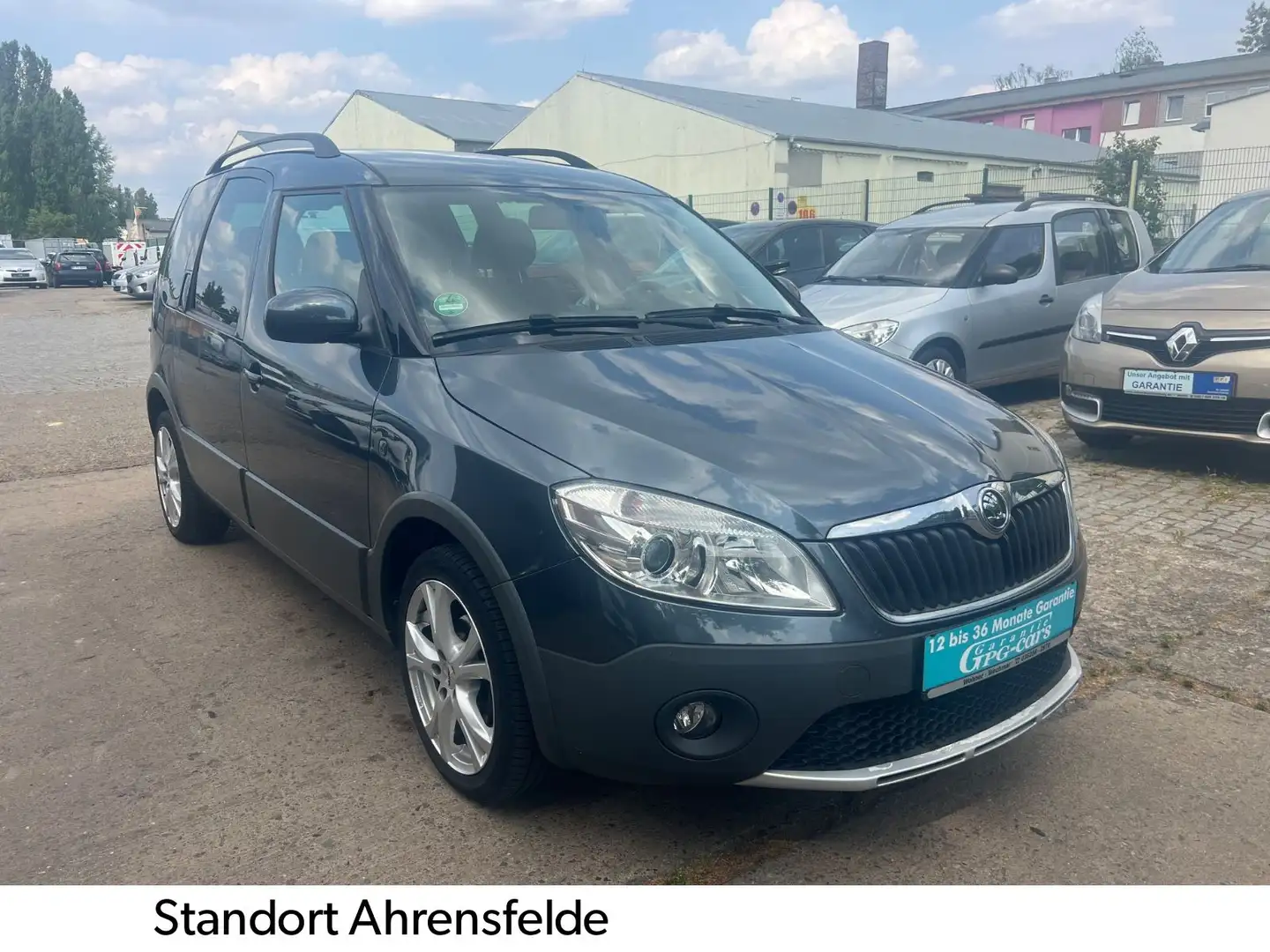 Skoda Roomster Scout Gris - 1