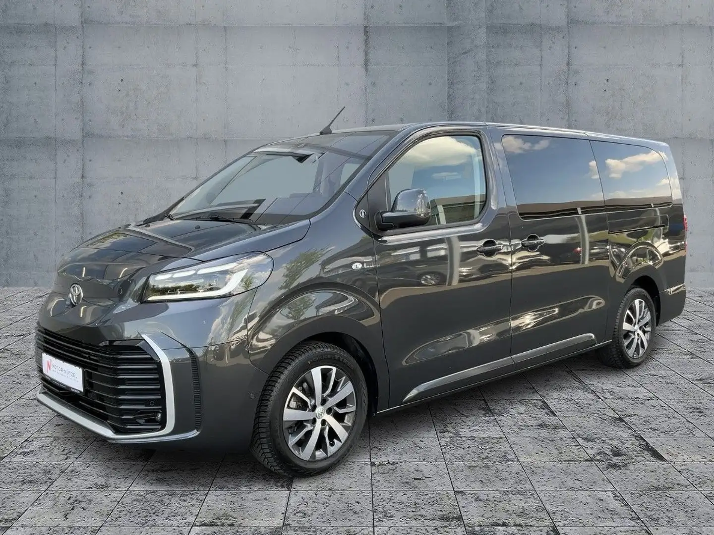 Toyota Proace ProAce Verso L2 2.0 D-4D TEAM D LED+NAVI+ACC+RFK Grau - 2