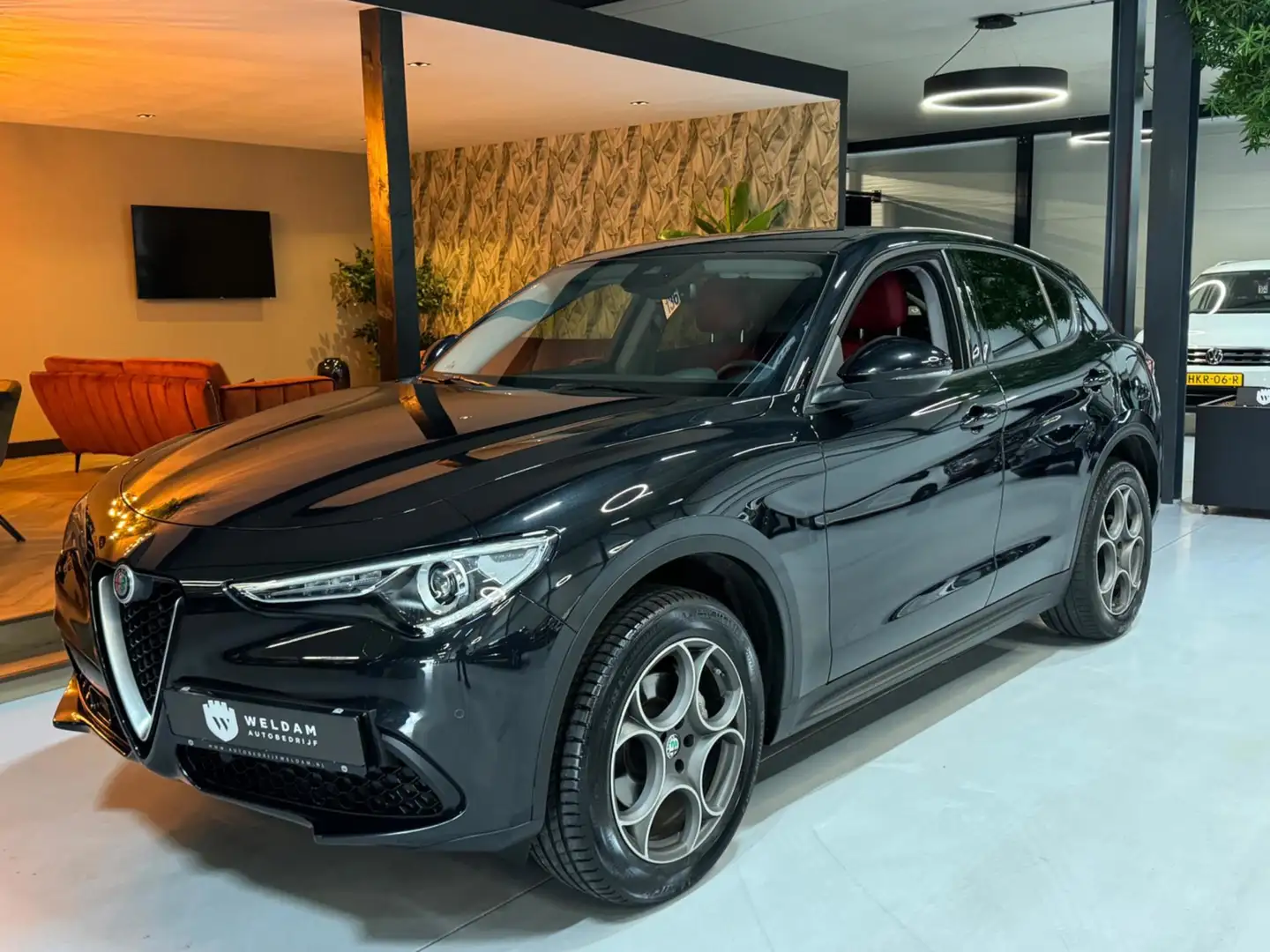 Alfa Romeo Stelvio 2.0 T AWD Super Q4 Garantie Camera PDC Leder Elek Zwart - 2