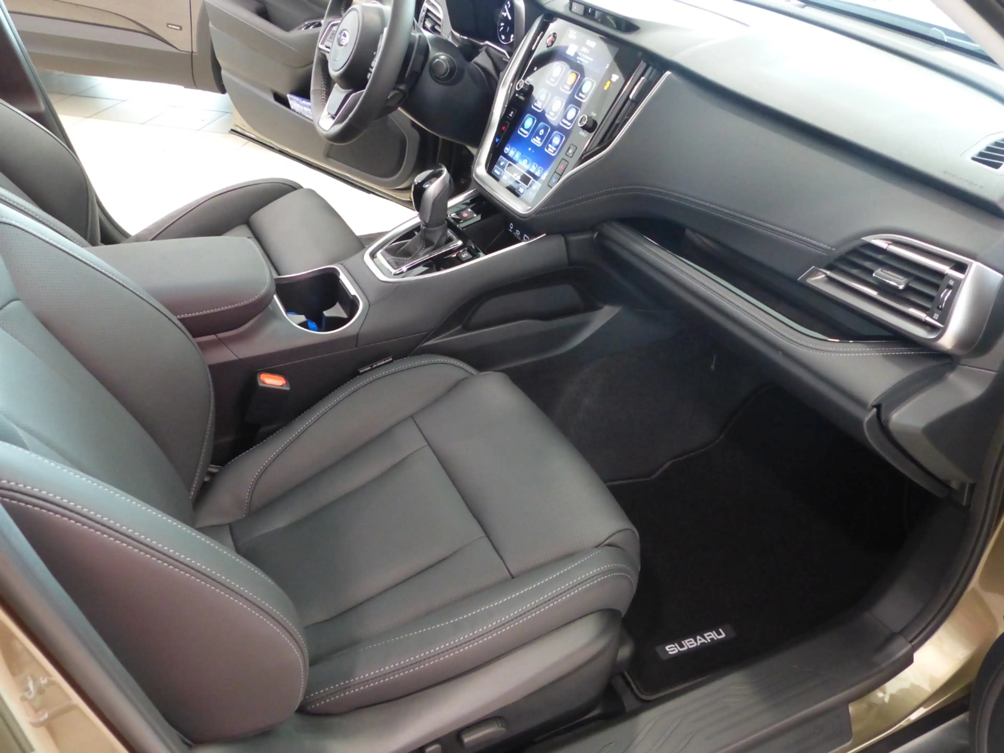 Subaru OUTBACK 2.5 i - beste Ausstattung - am Lager — photo 13