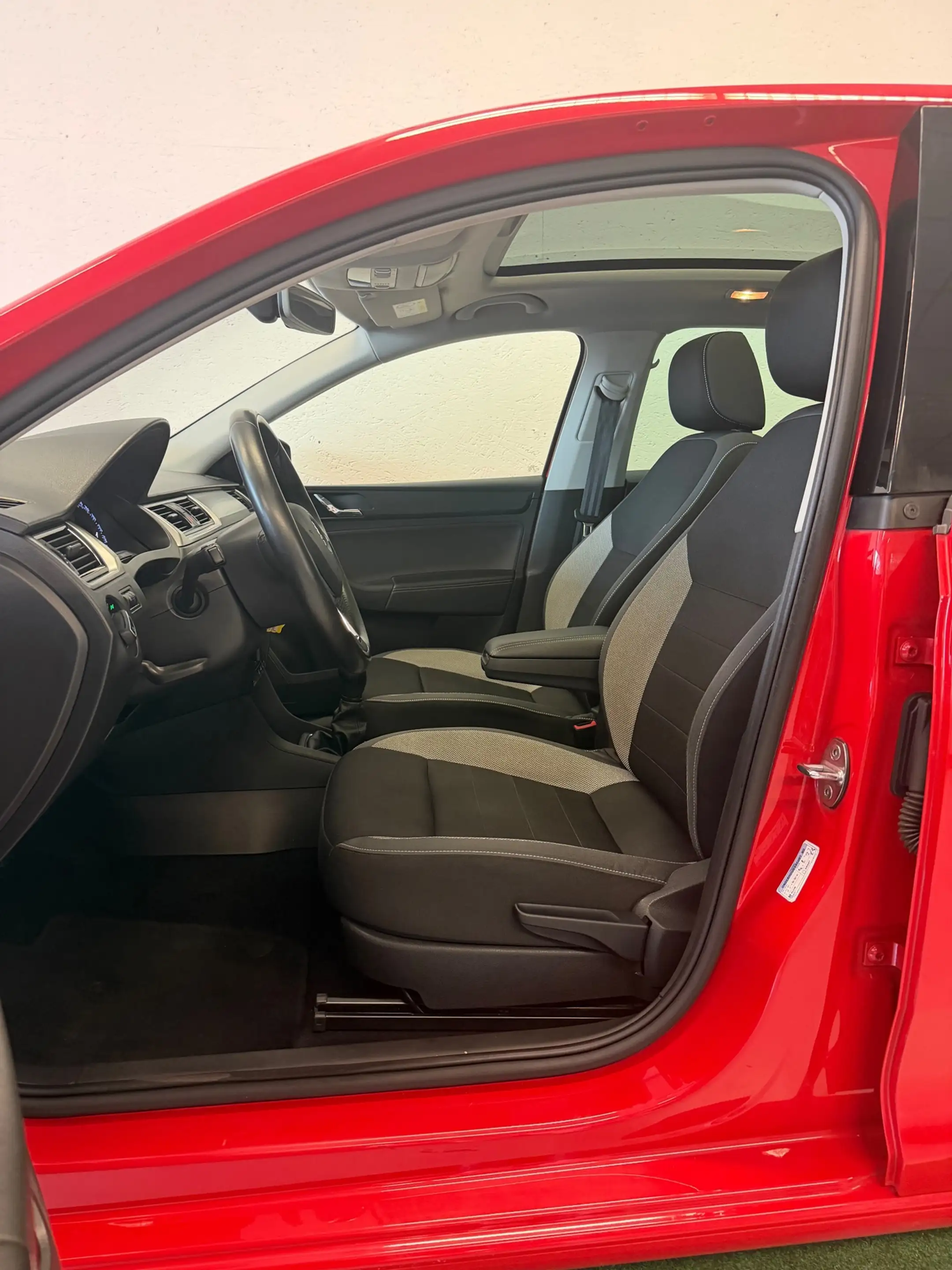 Skoda Rapid/Spaceback 1.2 TSI Greentech Drive — photo 8
