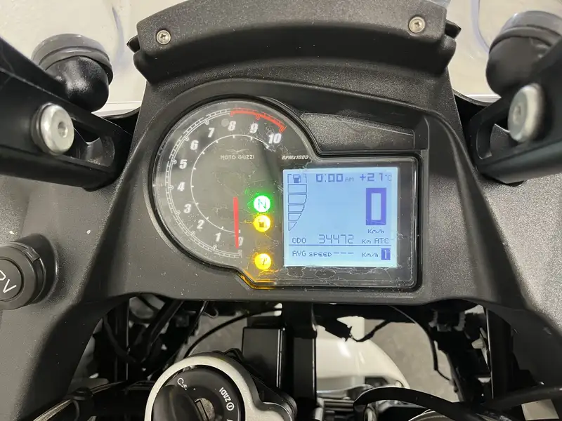 Moto Guzzi Stelvio 1200 - foto 2