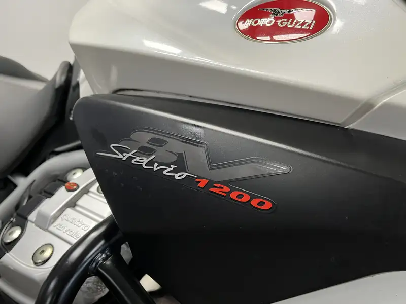 Moto Guzzi Stelvio 1200 - foto 3