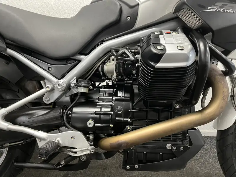 Moto Guzzi Stelvio 1200 - foto 7