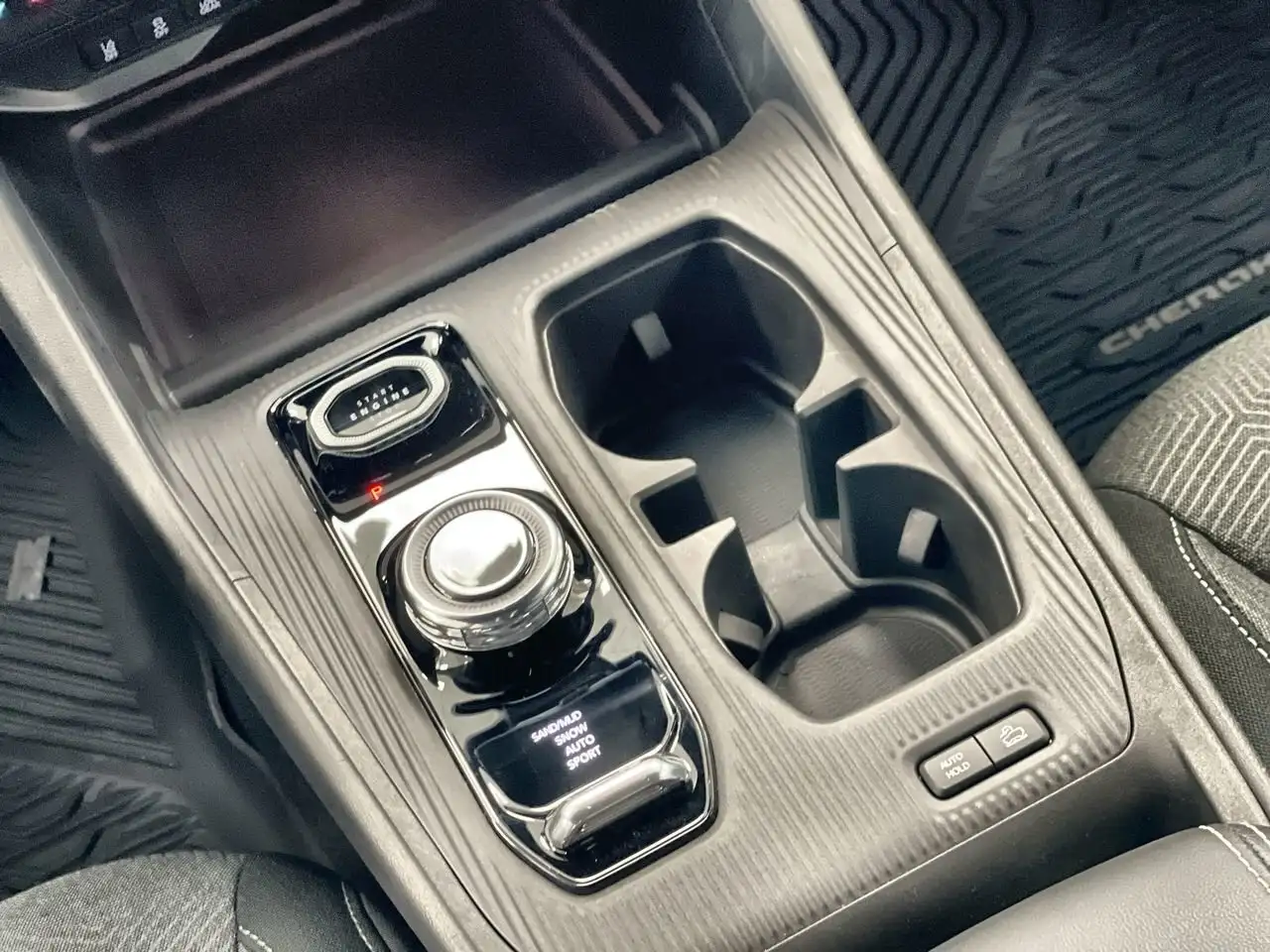 Jeep Cherokee снимка Jeep Cherokee
