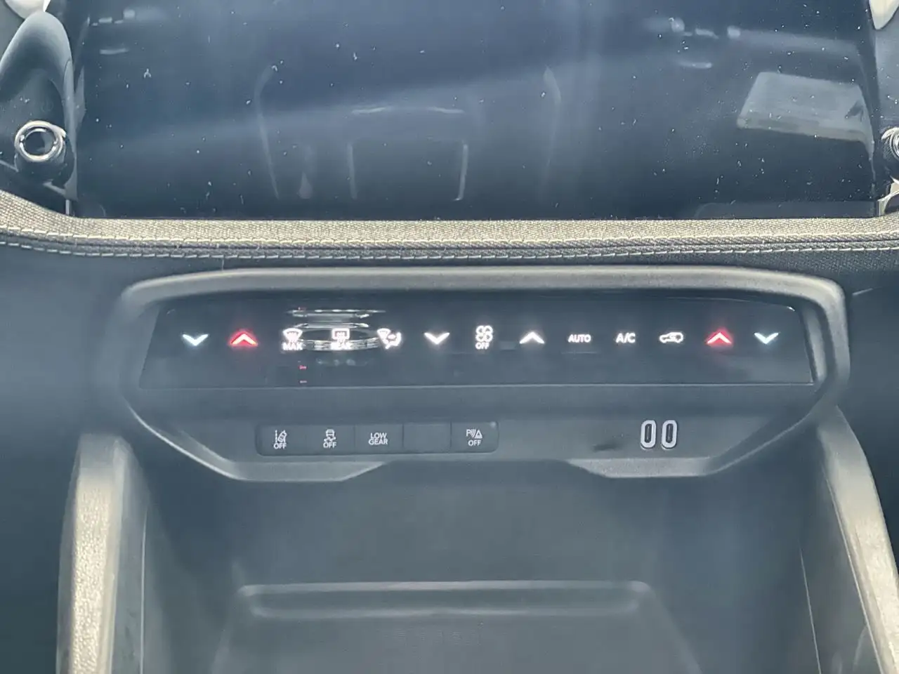 Jeep Cherokee снимка Jeep Cherokee
