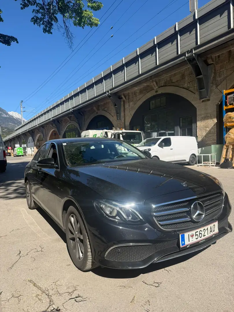 Mercedes-Benz E 220 d Aut. - 1
