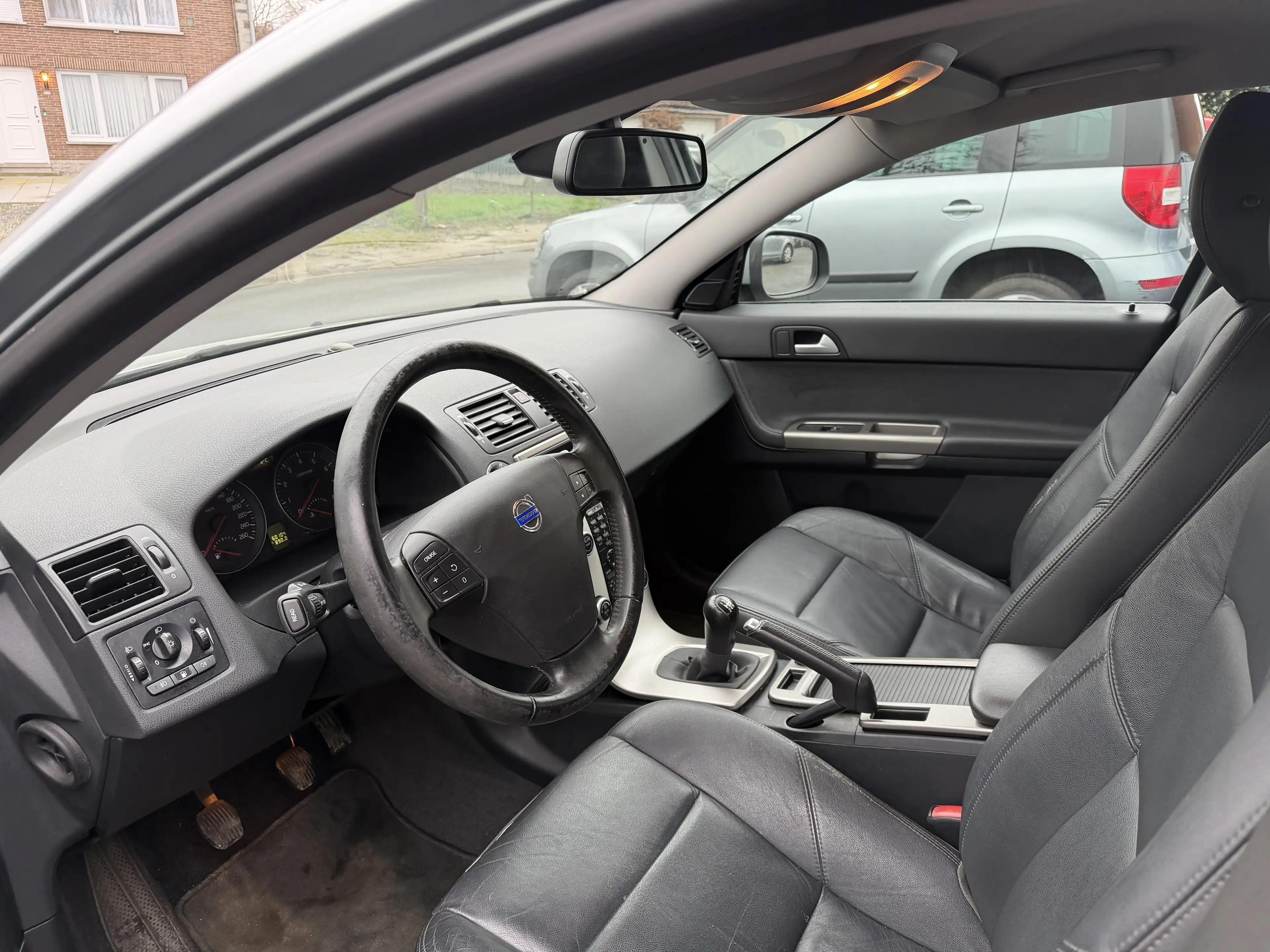 Volvo S40 1.6i Momentum **Garantie** — photo 11
